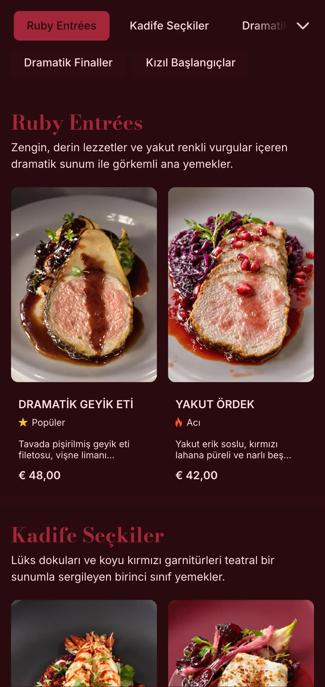 Koyu kırmızı tonları ve zengin dokularıyla zengin, dramatik yemek konsepti teatral bir mutfak deneyimi yaratıyor.