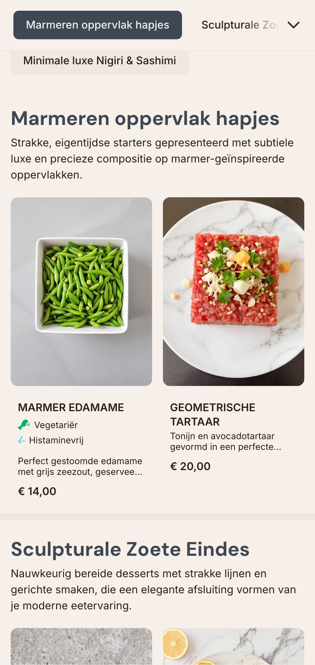 Luxueus eigentijds sushi-menu met subtiele marmeren texturen en strak minimalistisch design.
