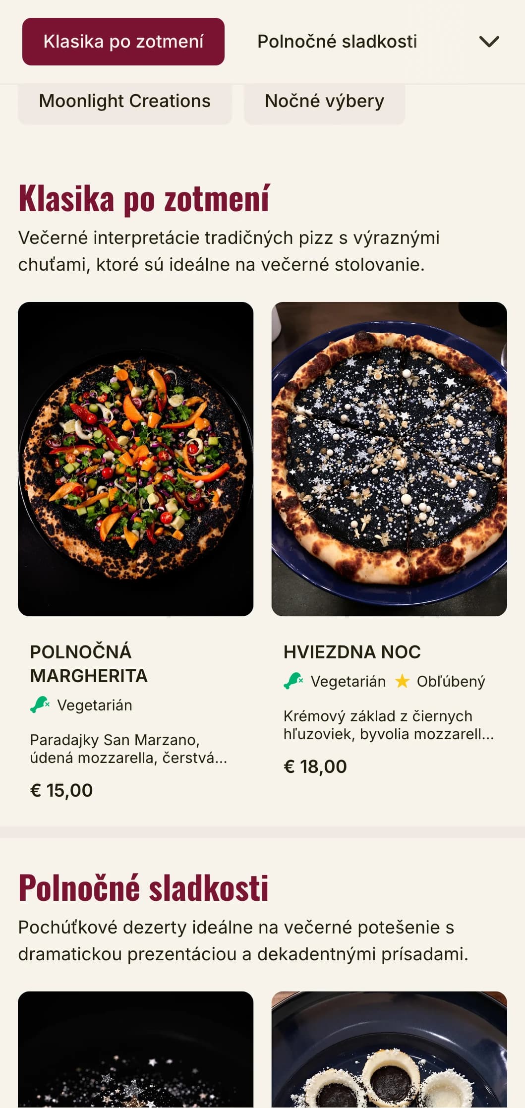 Ponuka pizzerie na neskoré večery s tmavou, náladovou estetikou pre večerné stolovanie.