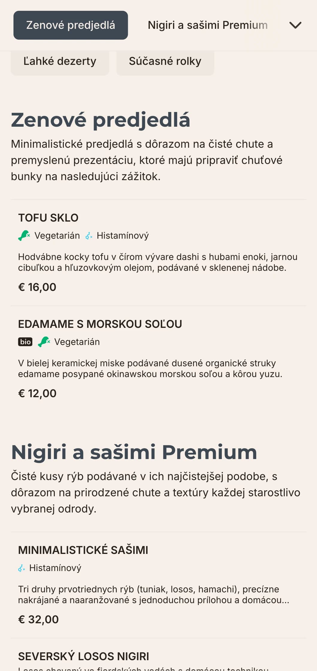 Čistý, moderný dizajn sushi menu s minimalistickou estetikou, ideálny pre luxusné japonské reštaurácie zamerané na jednoduchosť a kvalitu.