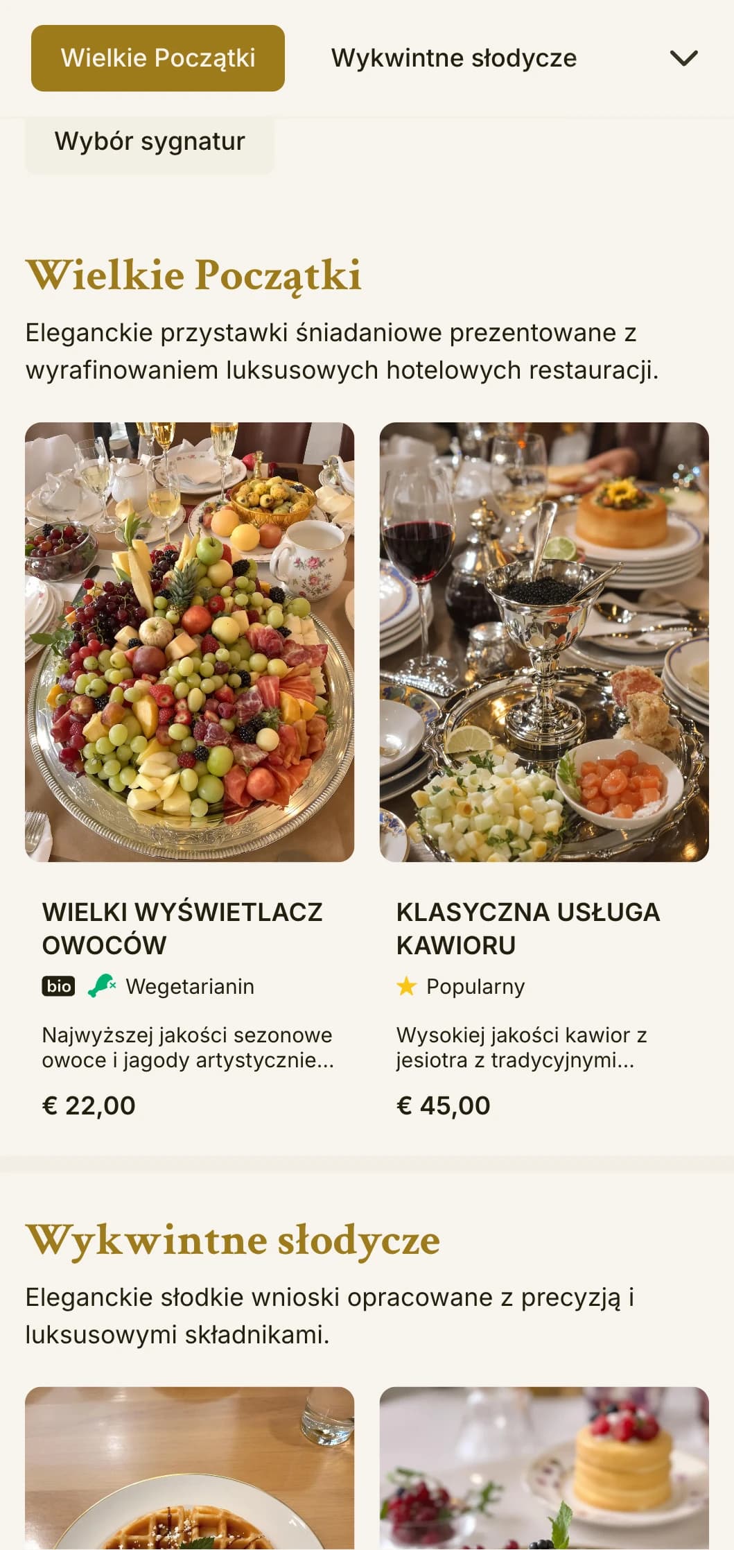 Wyrafinowana poranna kolacja z najwyższej jakości składnikami i elegancką prezentacją w tradycji wielkiego hotelu.