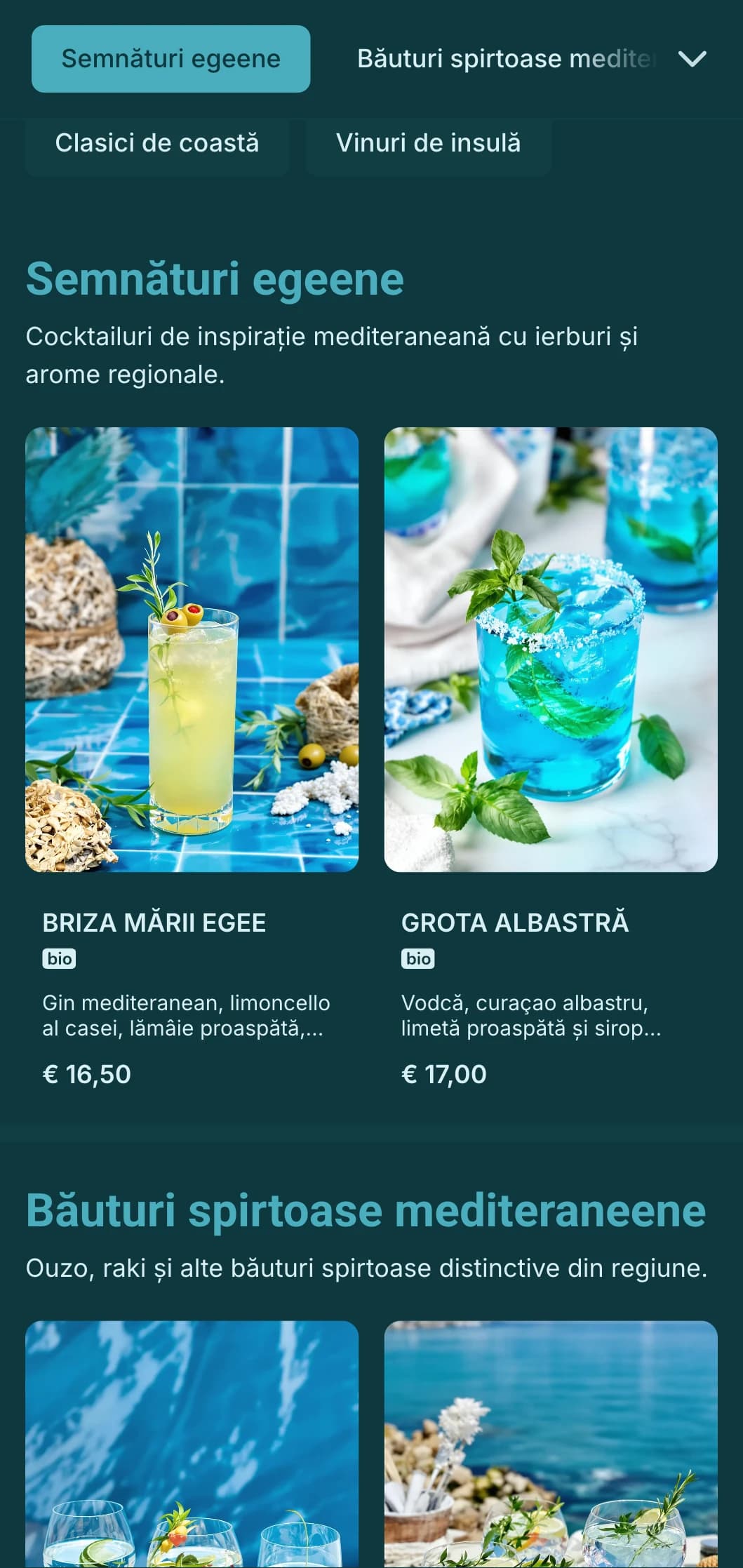 Design albastru răcoritor cu modele mediteraneene pentru barurile de pe plajă.