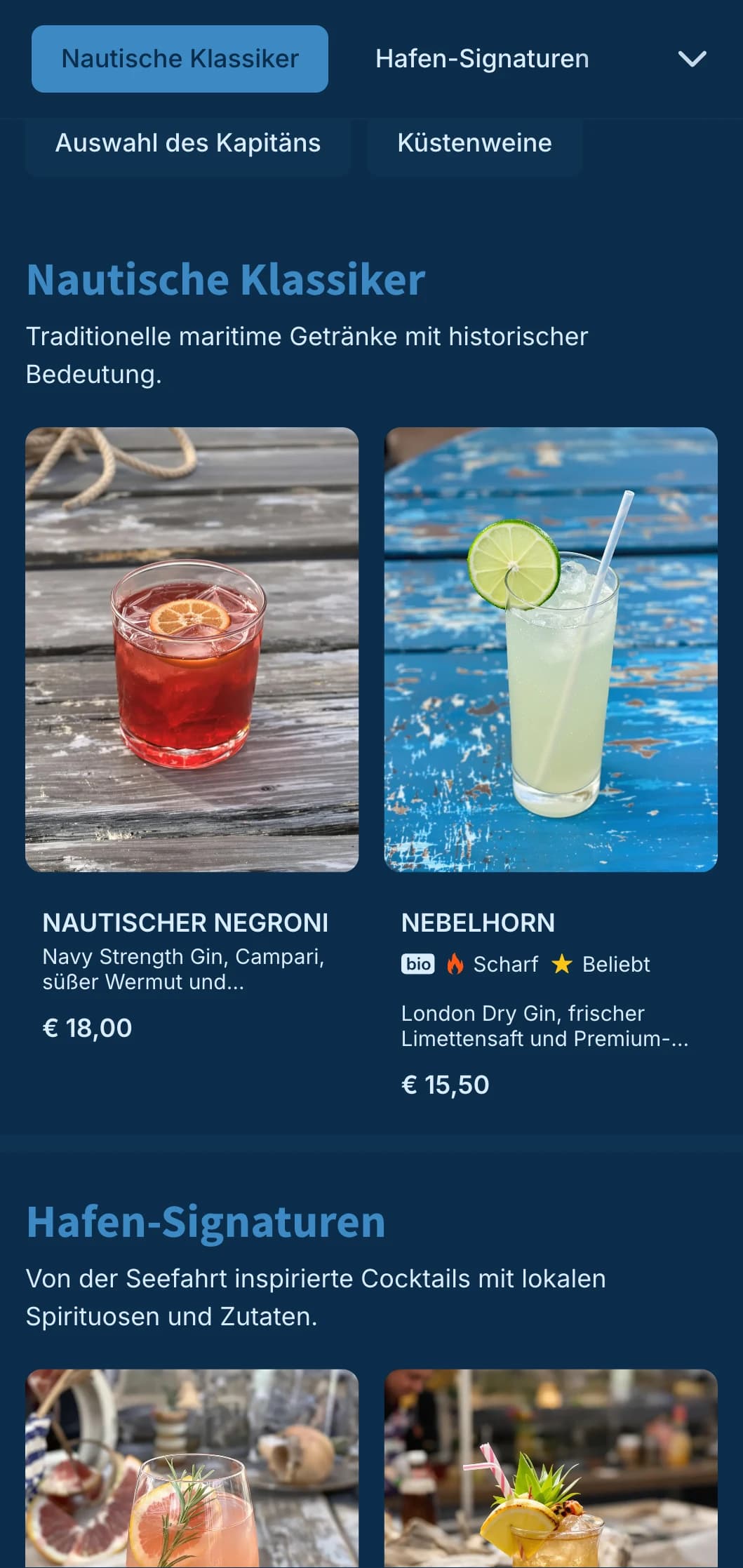 Nautisches blaues Design mit subtilen maritimen Elementen für Cocktailbars am Wasser.