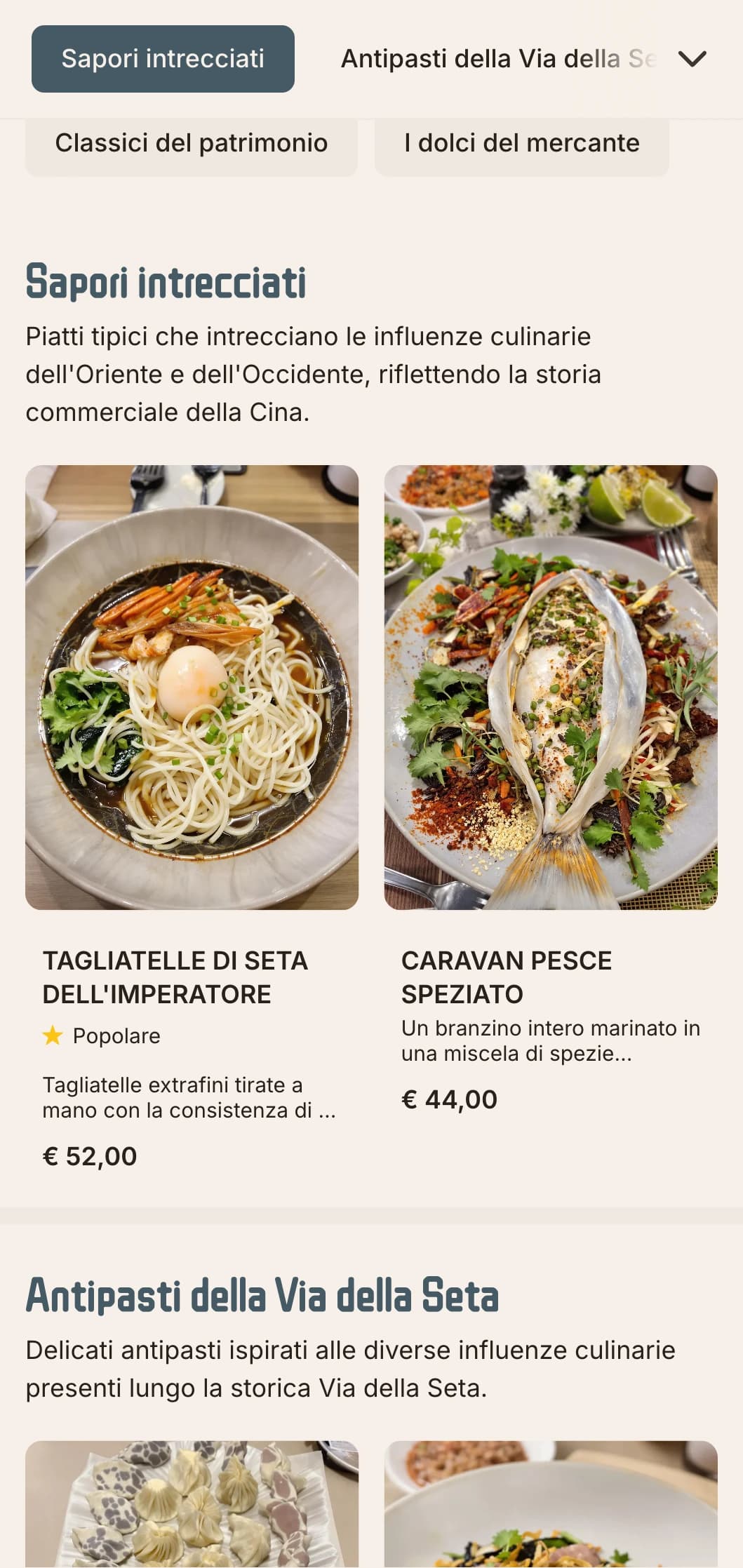 Elegante design del menu cinese ispirato alla tradizione della seta, con texture raffinate per esperienze culinarie di alto livello.