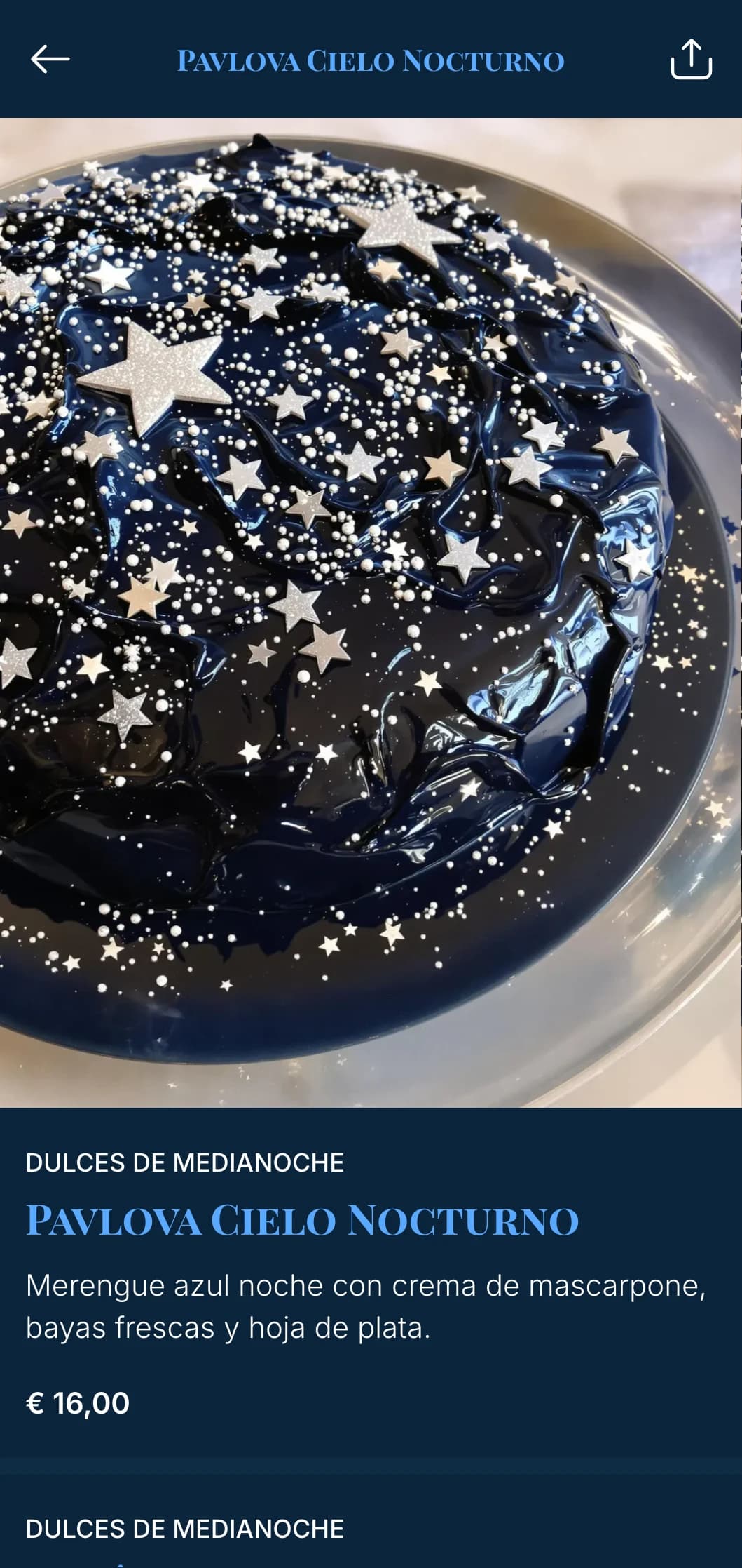 Un menú azul intenso inspirado en el cielo de medianoche con estrellas doradas, pensado para una cena de lujo.