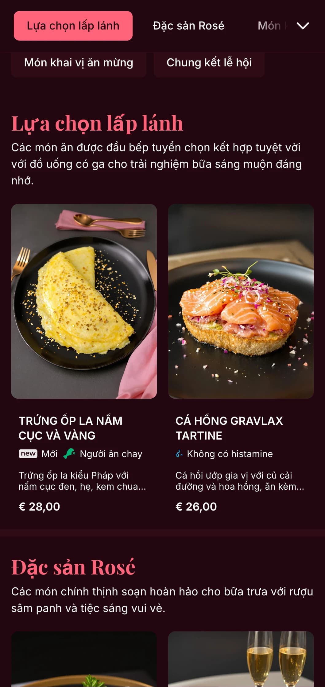 Mẫu bữa sáng muộn sang trọng theo chủ đề màu hồng với điểm nhấn màu vàng, hoàn hảo cho bữa sáng muộn với rượu sâm panh và trải nghiệm ăn tối mừng.