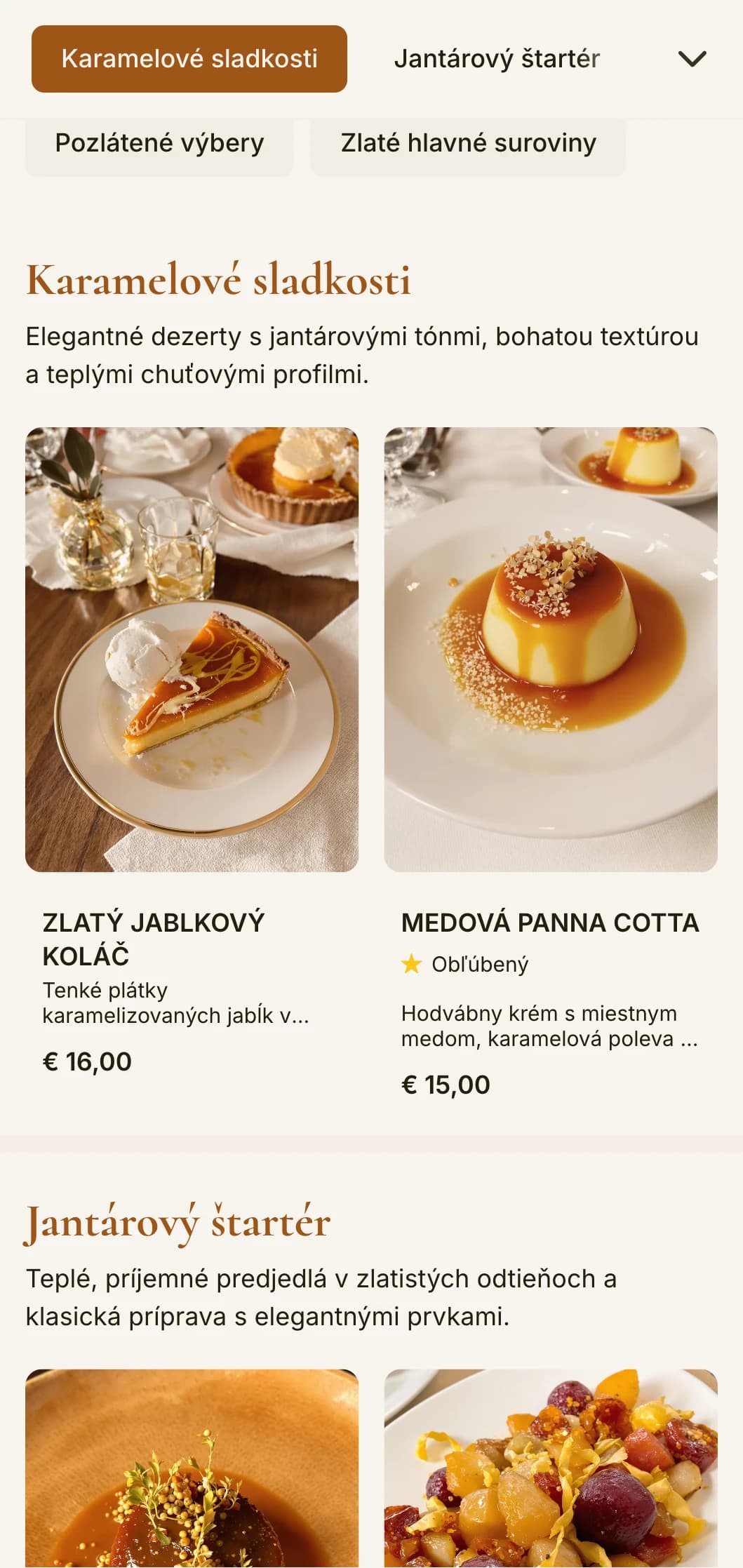 Teplé, jantárovo ladené večerné menu s klasickými dizajnovými prvkami, ideálne pre podniky s atmosférou zlatej hodiny.