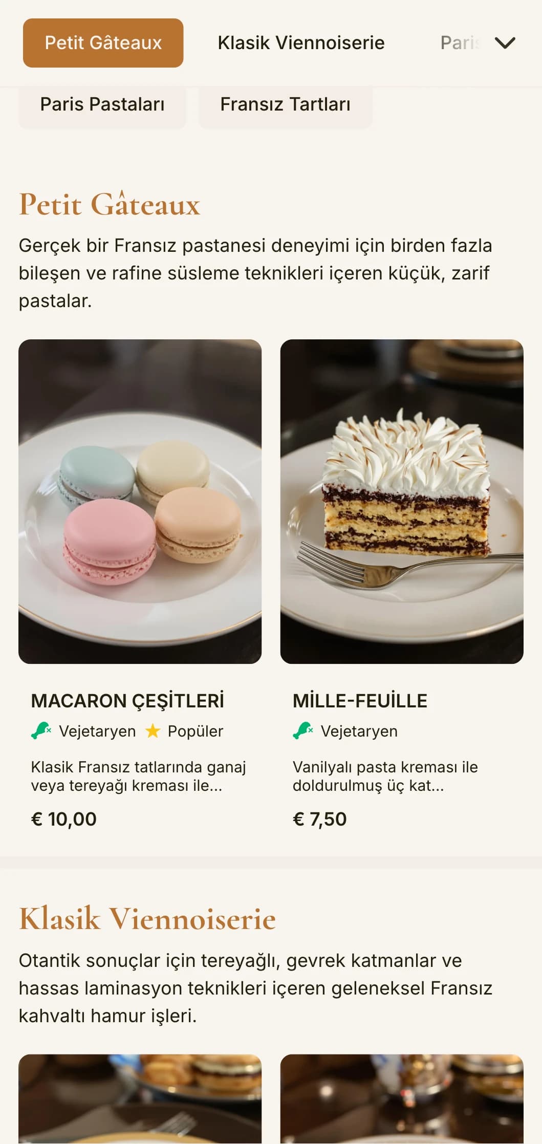 Bakır vurgulara ve sofistike tipografiye sahip, Fransız pastaneleri ve pastaneler için mükemmel, Fransız esintili zarif bir fırın menüsü tasarımı.