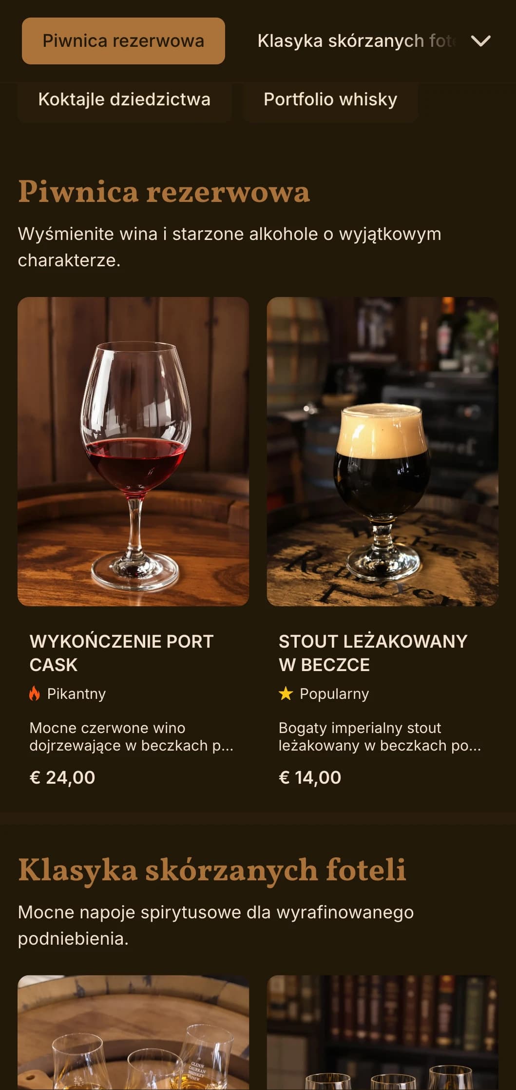 Bogaty, orzechowo-brązowy design ze skórzanymi teksturami dla tradycyjnych salonów.