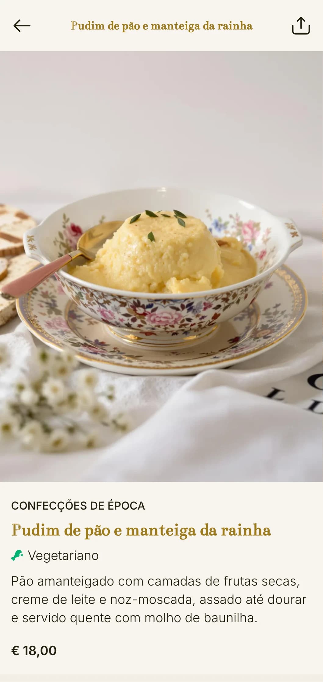 Café da manhã tradicional inspirado nos costumes vitorianos, apresentado com elegância formal e atenção aos detalhes.