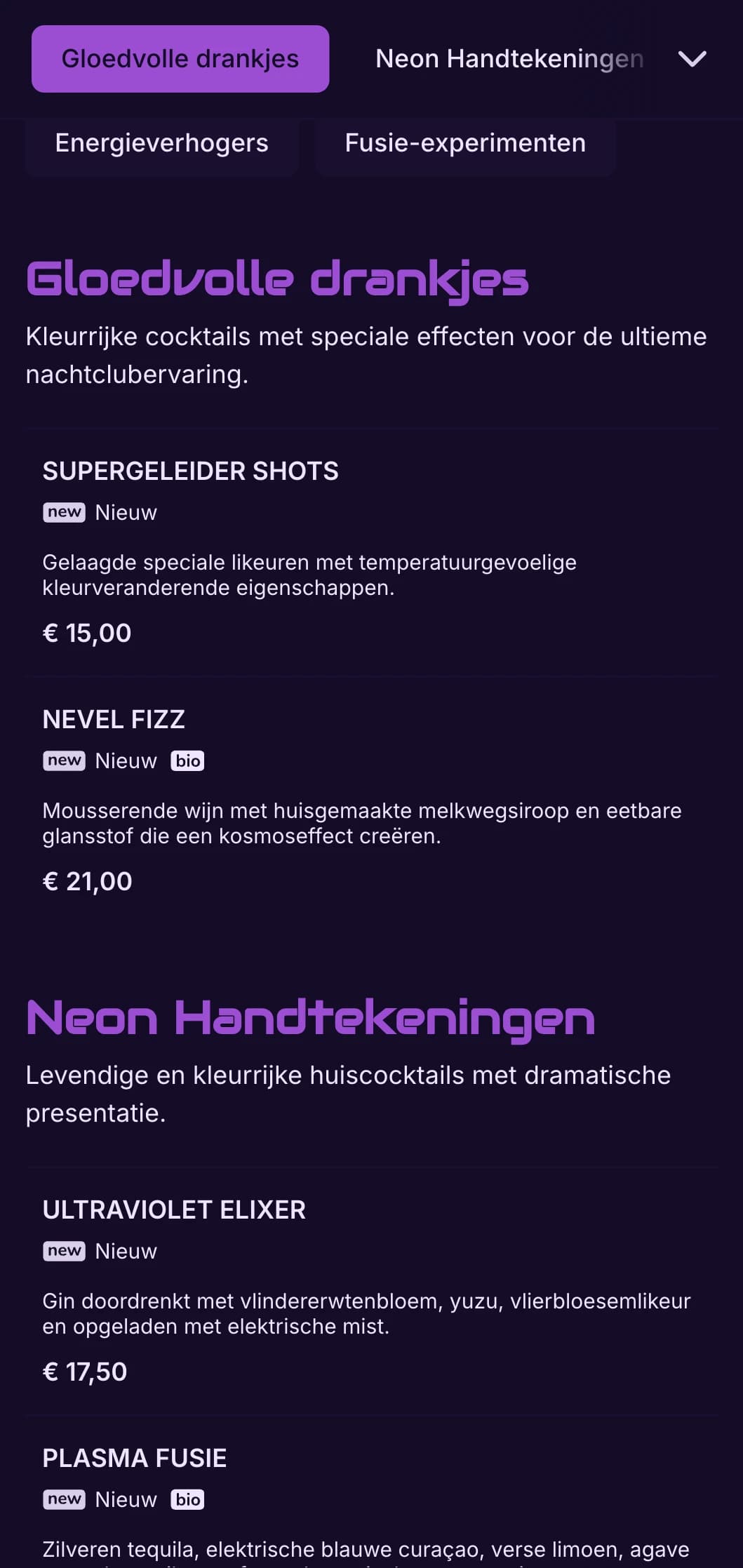 Contrastrijk paars en zwart ontwerp met neonelementen voor eigentijdse cocktailbars.