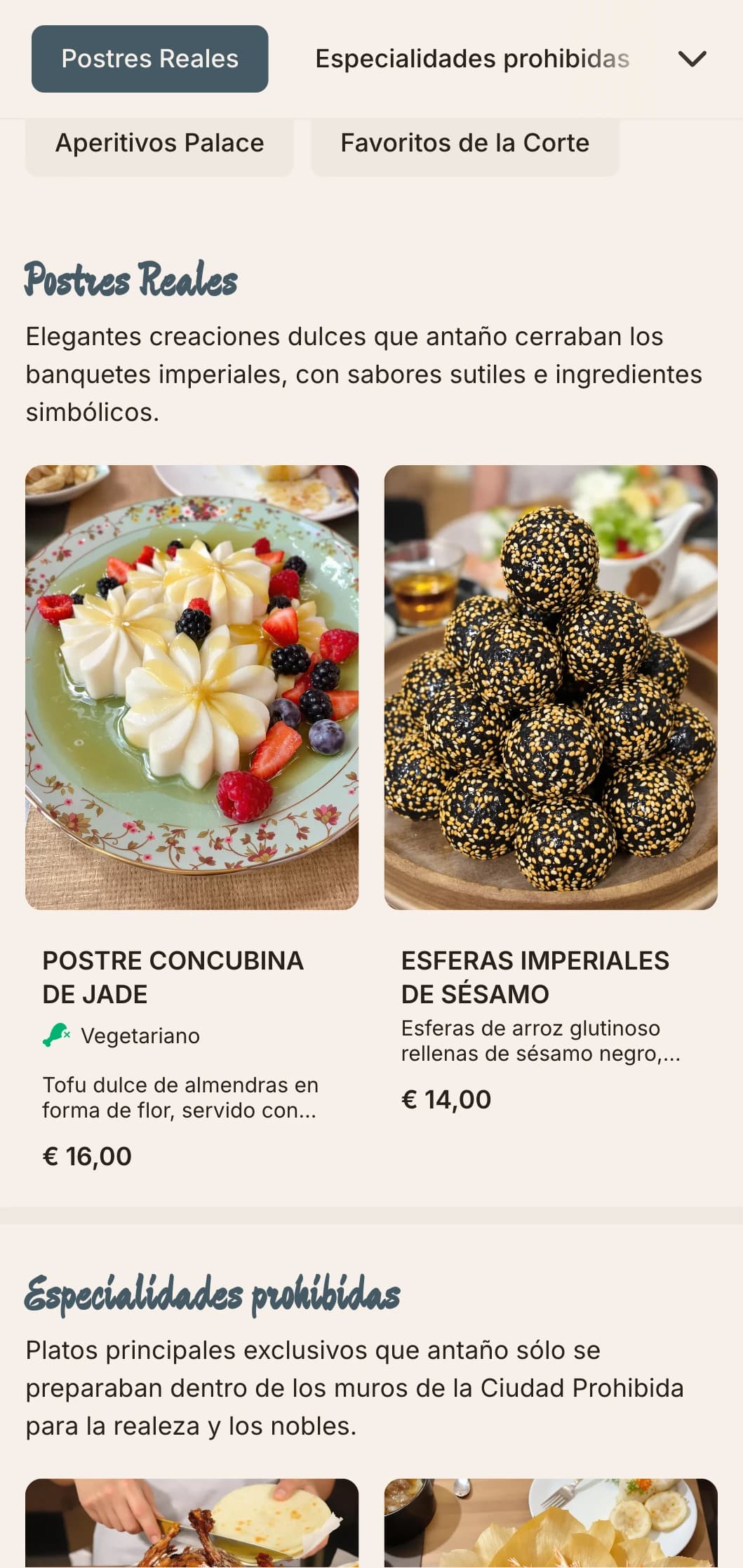 Sofisticado diseño chino de menús inspirado en la arquitectura de la Ciudad Prohibida de Pekín, con motivos imperiales para experiencias gastronómicas refinadas.
