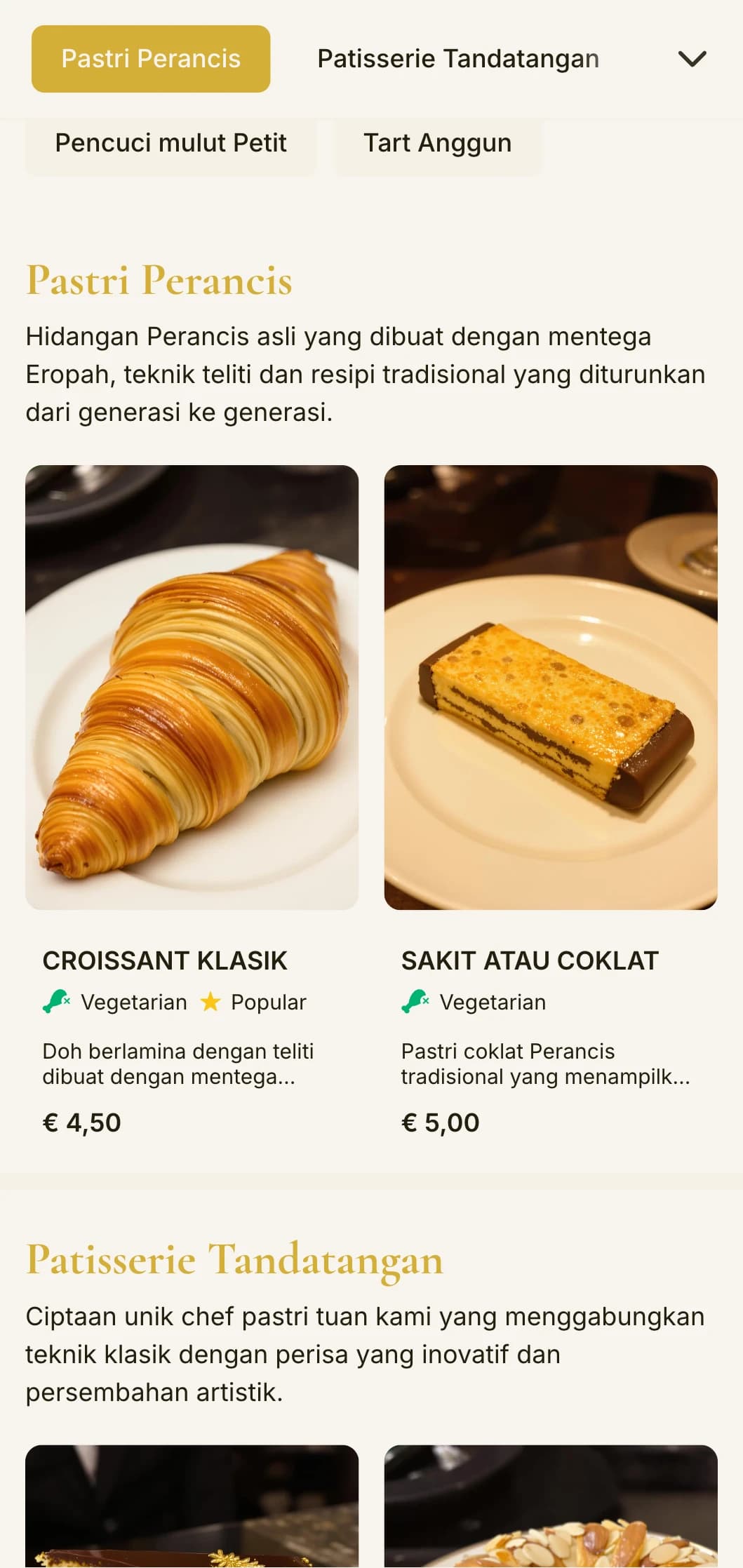 Reka bentuk menu bakeri elegan yang menampilkan aksen emas dan tipografi canggih, sesuai untuk kedai patisserie dan kedai pencuci mulut kelas atas.