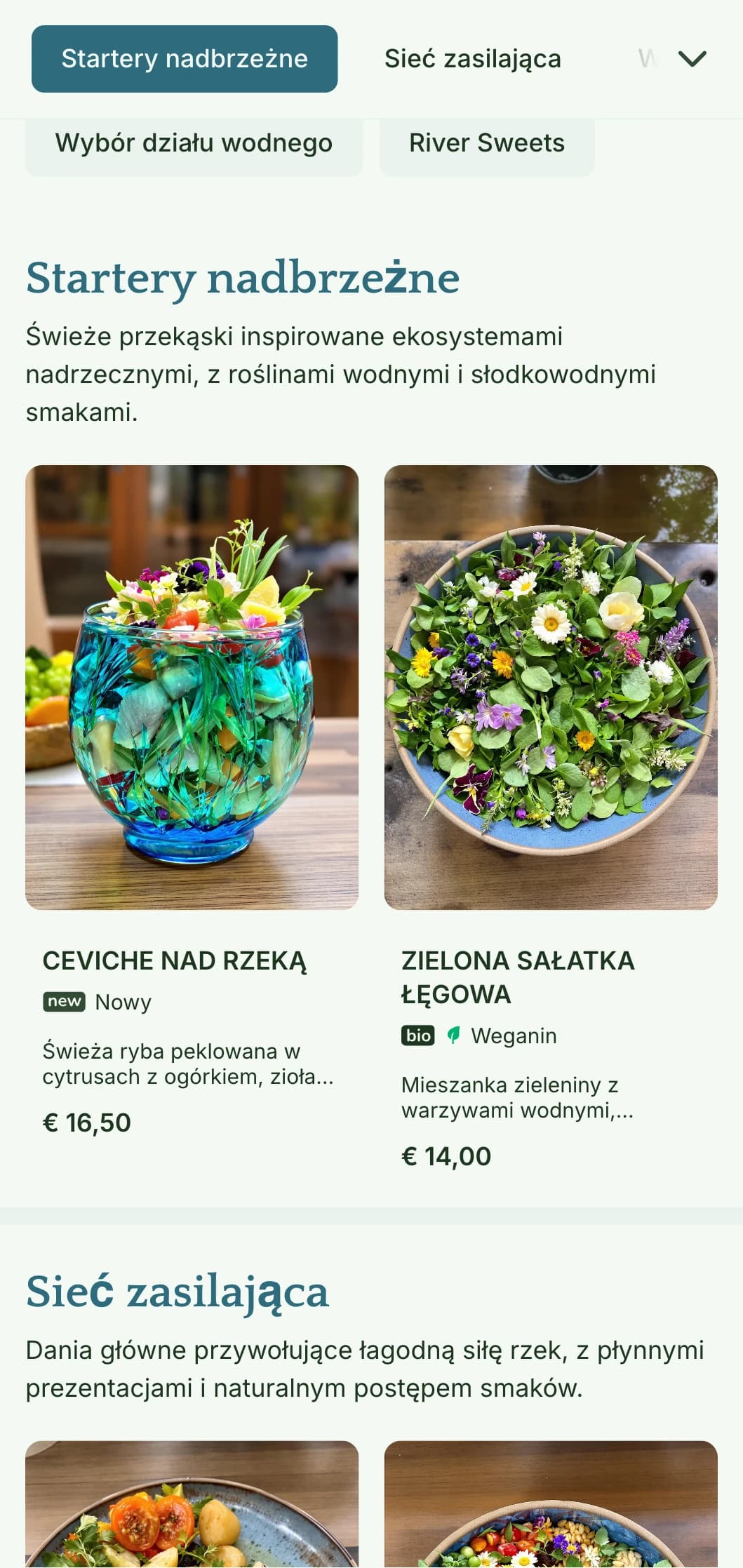 Spokojny, inspirowany wodą projekt menu lunchowego z płynnymi elementami i chłodnymi tonami, idealny dla restauracji z widokiem na rzekę lub lokalizacji przylegających do wody.