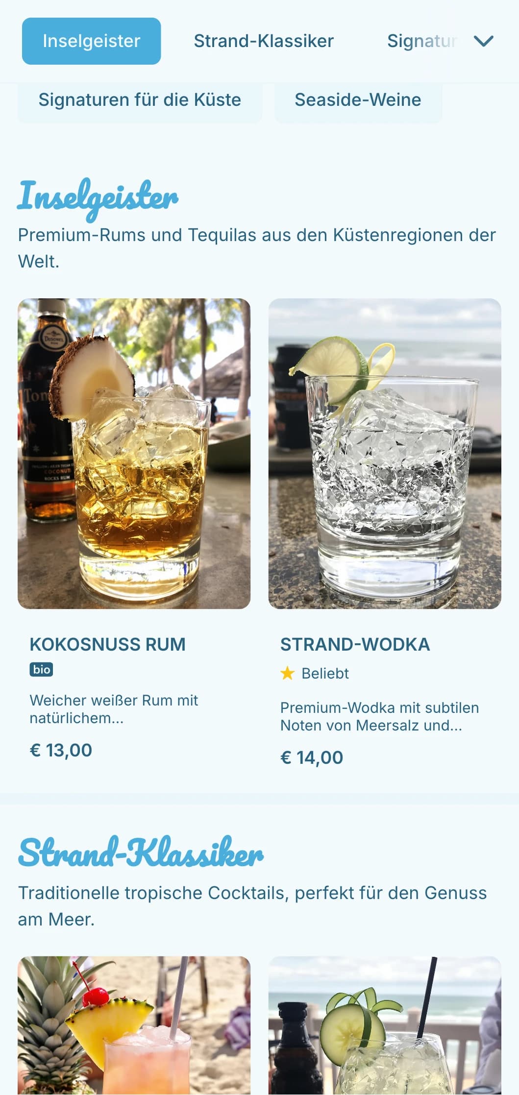 Erfrischendes blaues Design mit küstennahen Elementen für Bars am Strand.