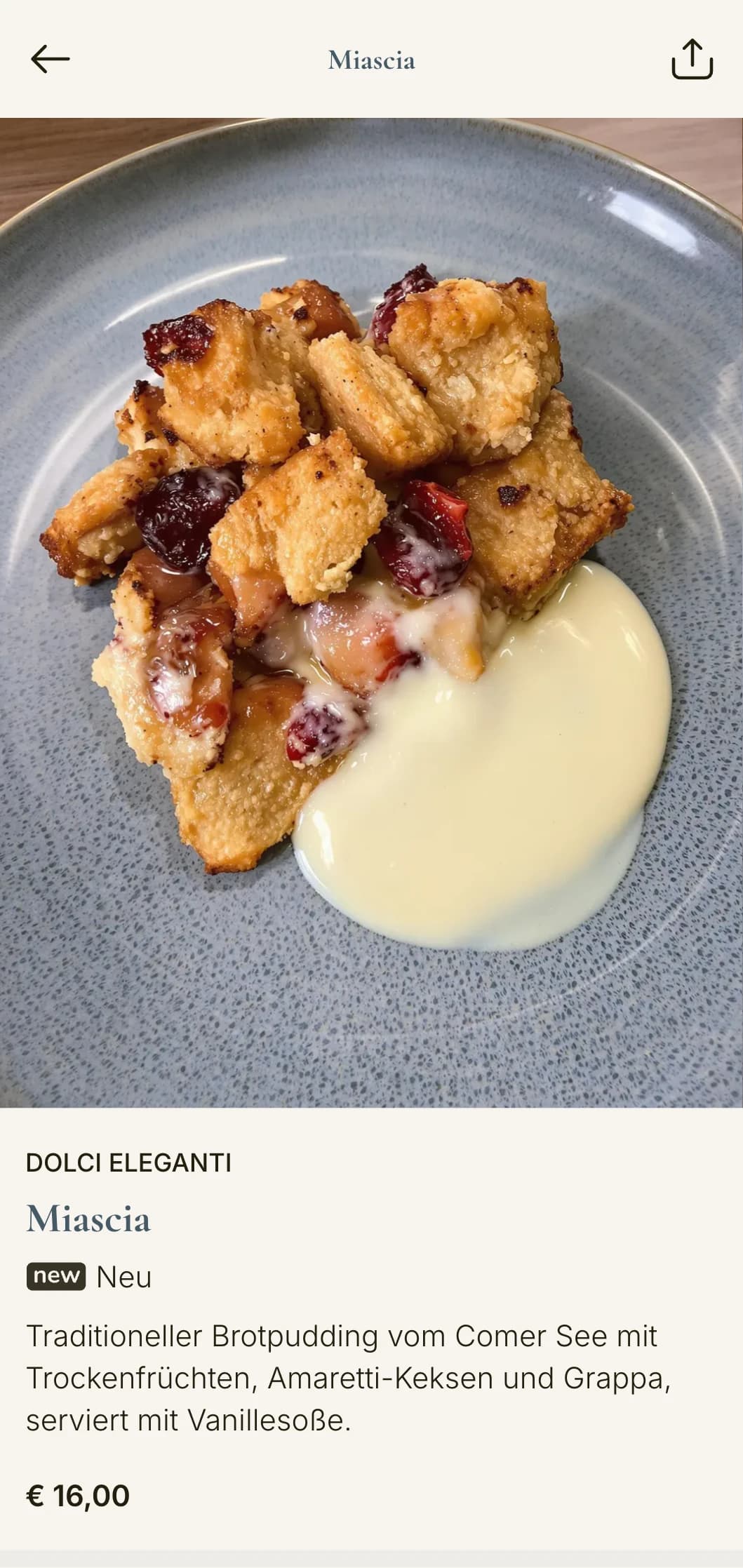 Raffiniertes Design mit blauer Seefarbe und eleganten Elementen, inspiriert von der kultivierten Küche des Comer Sees.