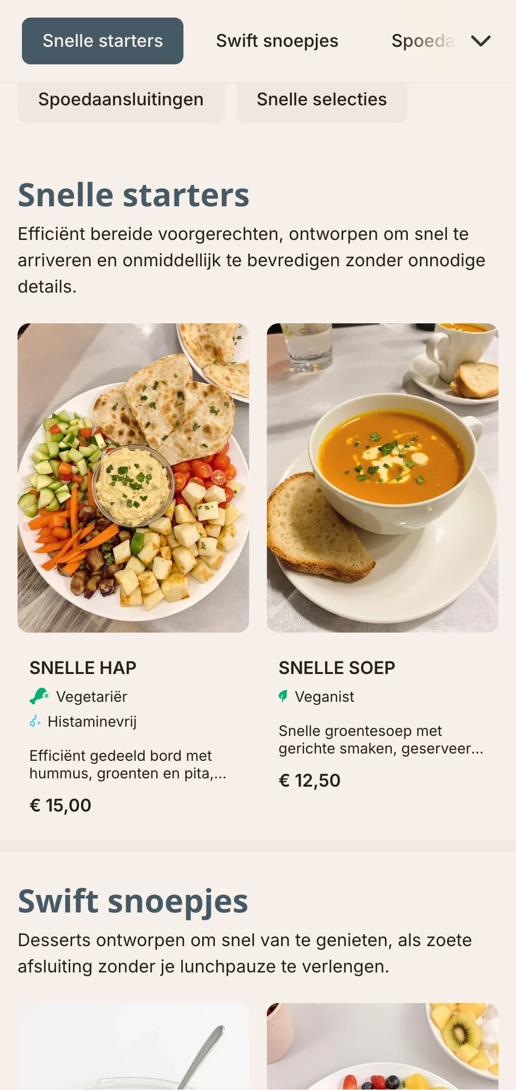 Efficiënt, rechttoe rechtaan lunchmenu-ontwerp gericht op duidelijkheid en snelle besluitvorming, ideaal voor drukke lunchgelegenheden en snelbuffetrestaurants.