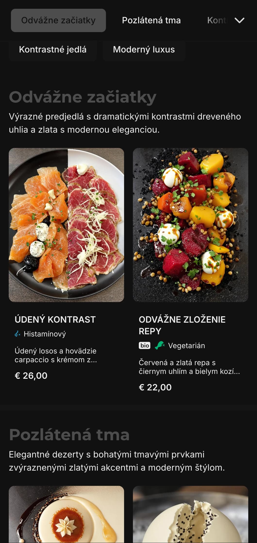 Odvážny moderný koncept kombinujúci hlboké uhľové tóny s luxusnými zlatými akcentmi.