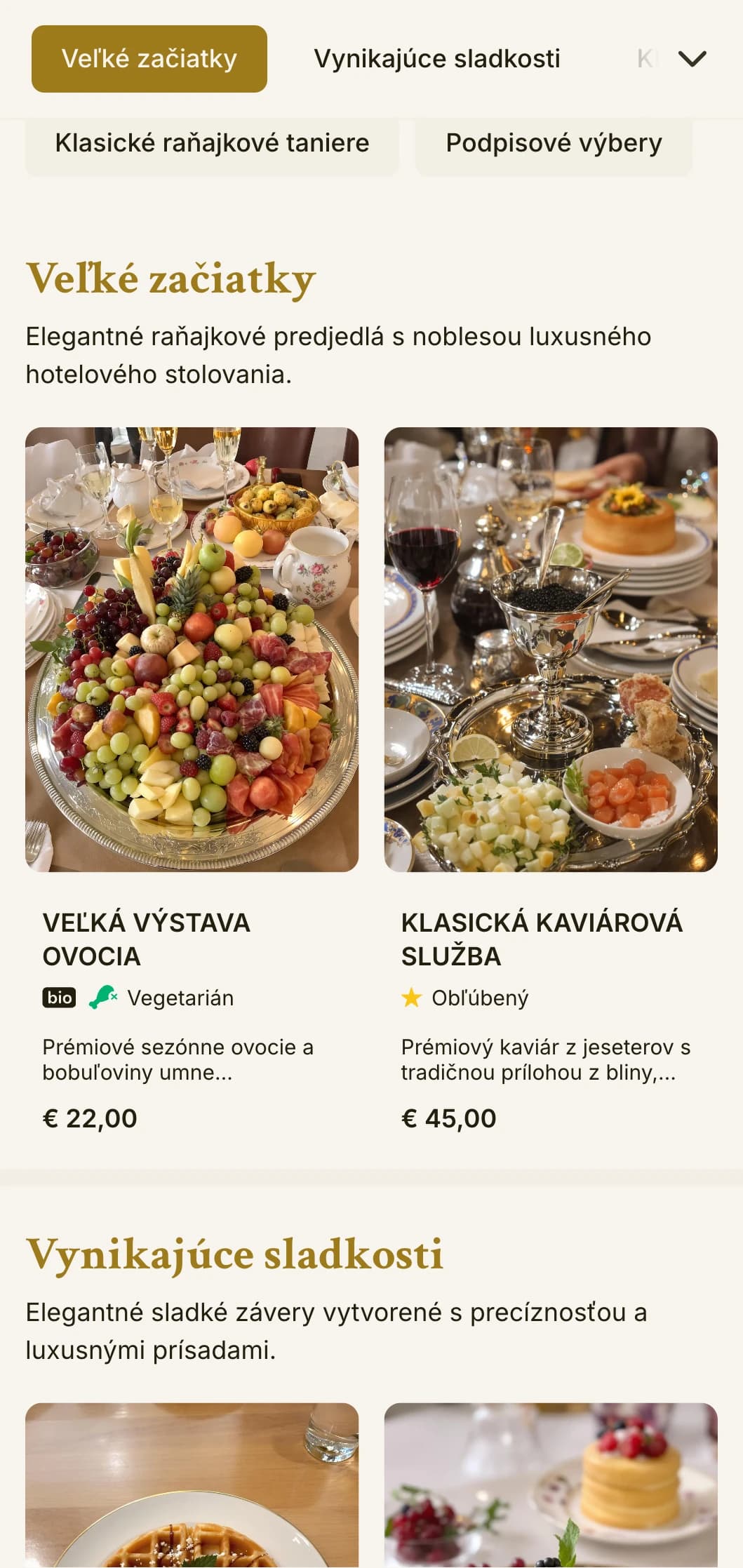 Sofistikované ranné stolovanie s prvotriednymi surovinami a elegantnou prezentáciou v tradícii grand hotela.