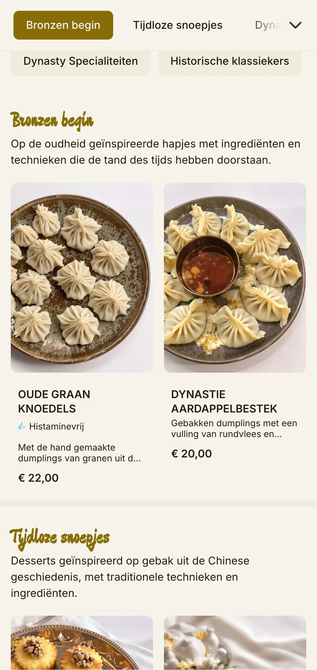Geraffineerd Chinees menuontwerp geïnspireerd op oude bronzen artefacten, met historische elementen voor een authentieke keuken.