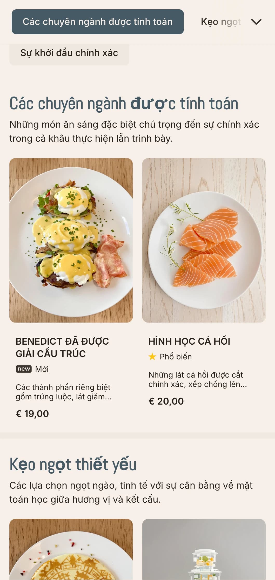 Các lựa chọn bữa sáng sạch sẽ, được sắp xếp chính xác với cách trình bày tối giản và hương vị được cân bằng cẩn thận.