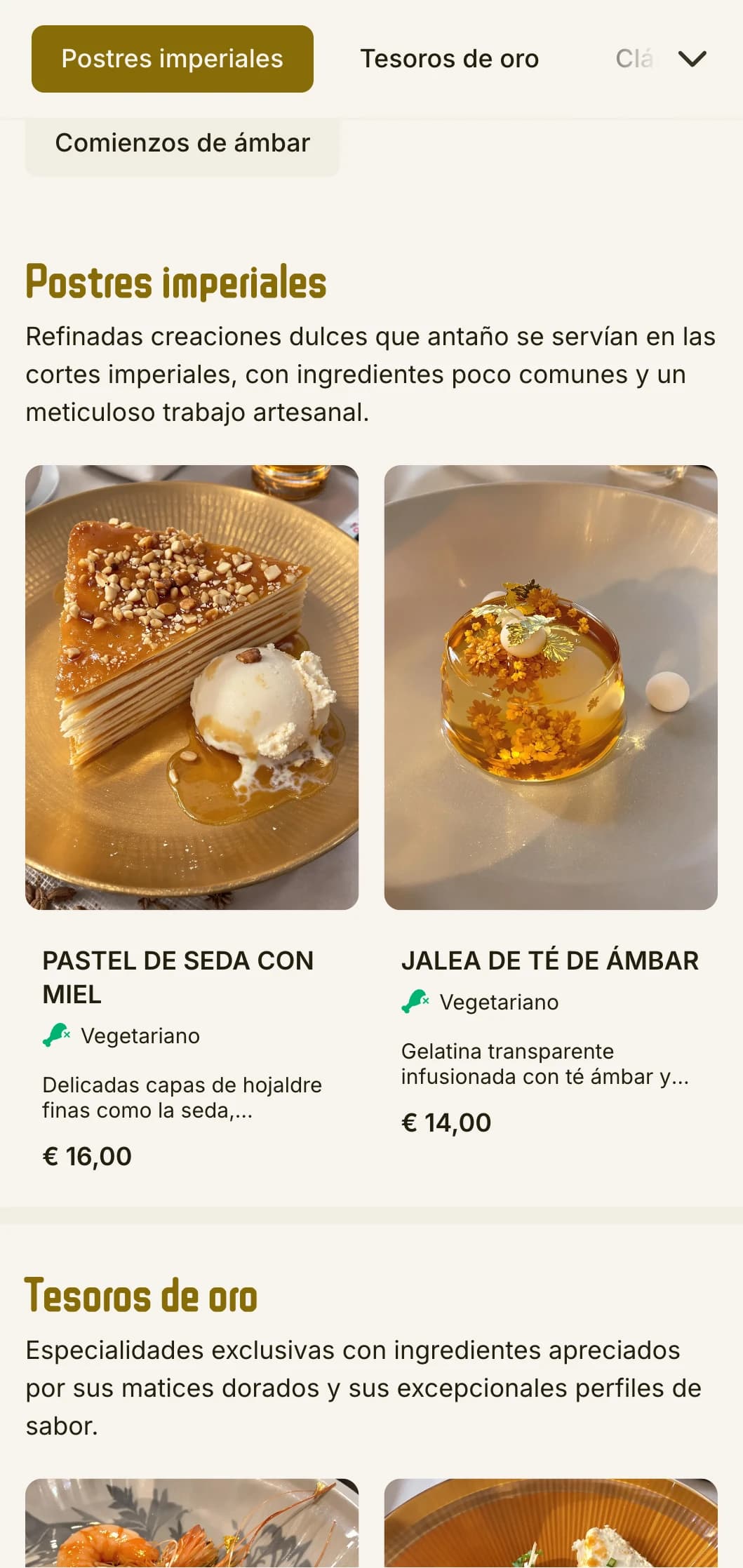 Lujoso diseño de menú chino que combina la estética del ámbar y la seda, con tonos cálidos para una cena refinada.