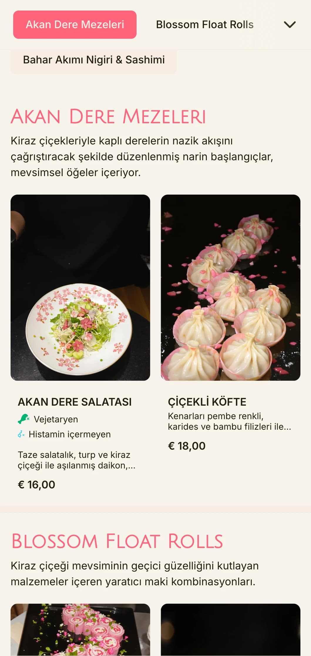 Yumuşak pembe vurgular ve doğal unsurlar içeren kiraz çiçeğinden ilham alan akıcı suşi menüsü.