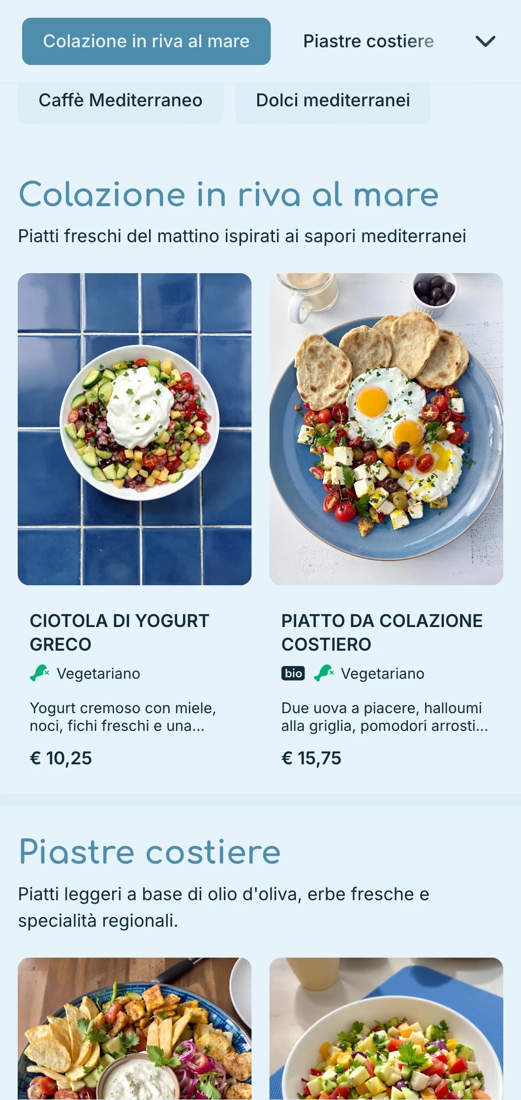 Una rinfrescante tavolozza blu ispirata alle acque del Mediterraneo per caffè e bistrot in riva al mare.