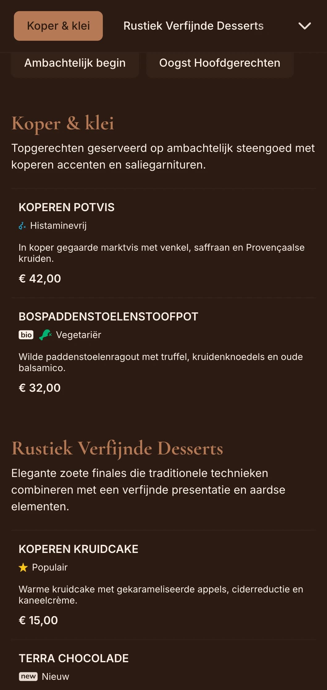 Verfijnde rustieke elegantie met warme kopertinten en salie-accenten, perfect voor verfijnde boerderij-tot-tafel en seizoensgebonden verfijnd dineren.