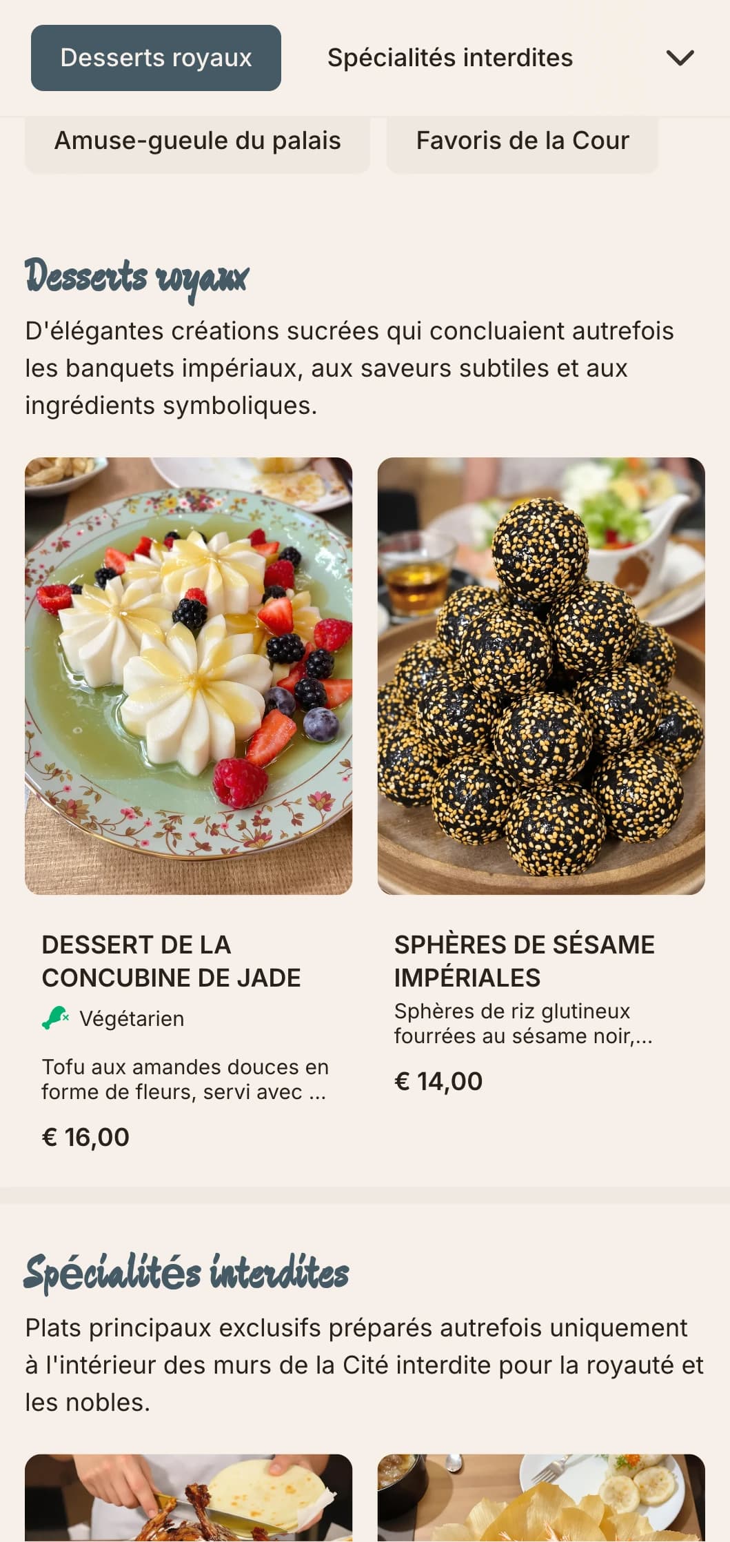 Un menu chinois sophistiqué inspiré de l'architecture de la Cité interdite de Pékin, avec des motifs impériaux pour des expériences gastronomiques raffinées.