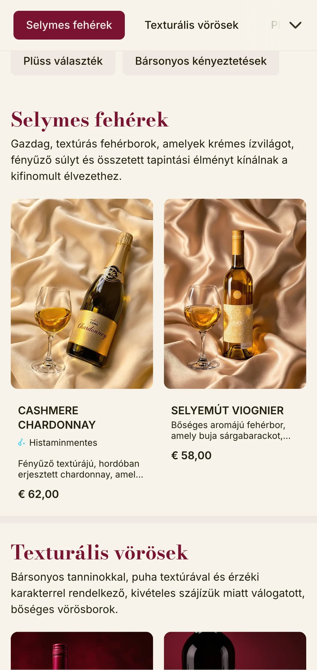 Gazdag textúrájú borlap sablon mélyvörös bársony hangsúlyokkal és luxus elemekkel, ideális előkelő borospincékhez és intim étkezési helyszínekhez.