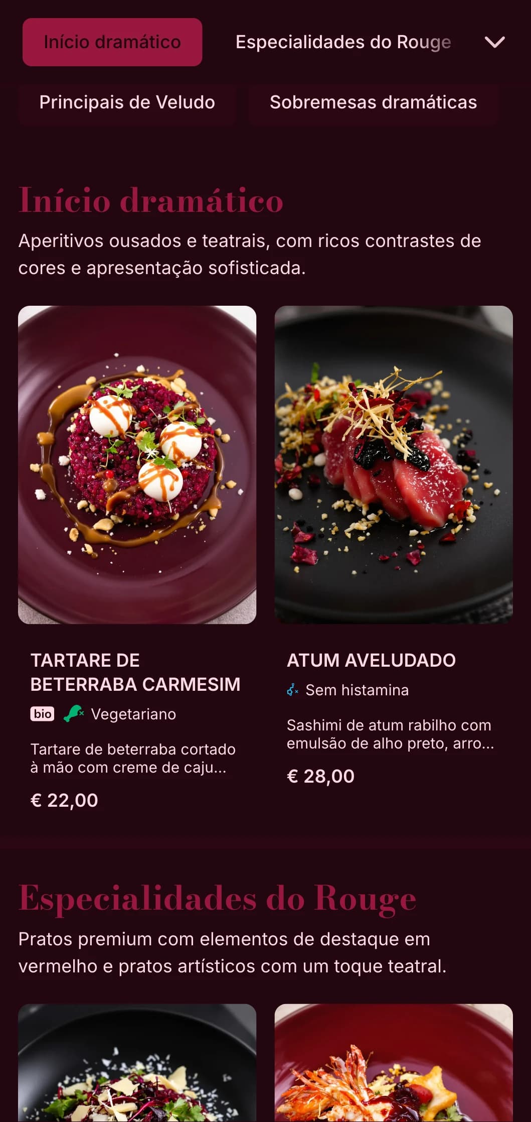 Experiência gastronômica rica e teatral com tons de veludo vermelho profundo e elementos de apresentação dramáticos.