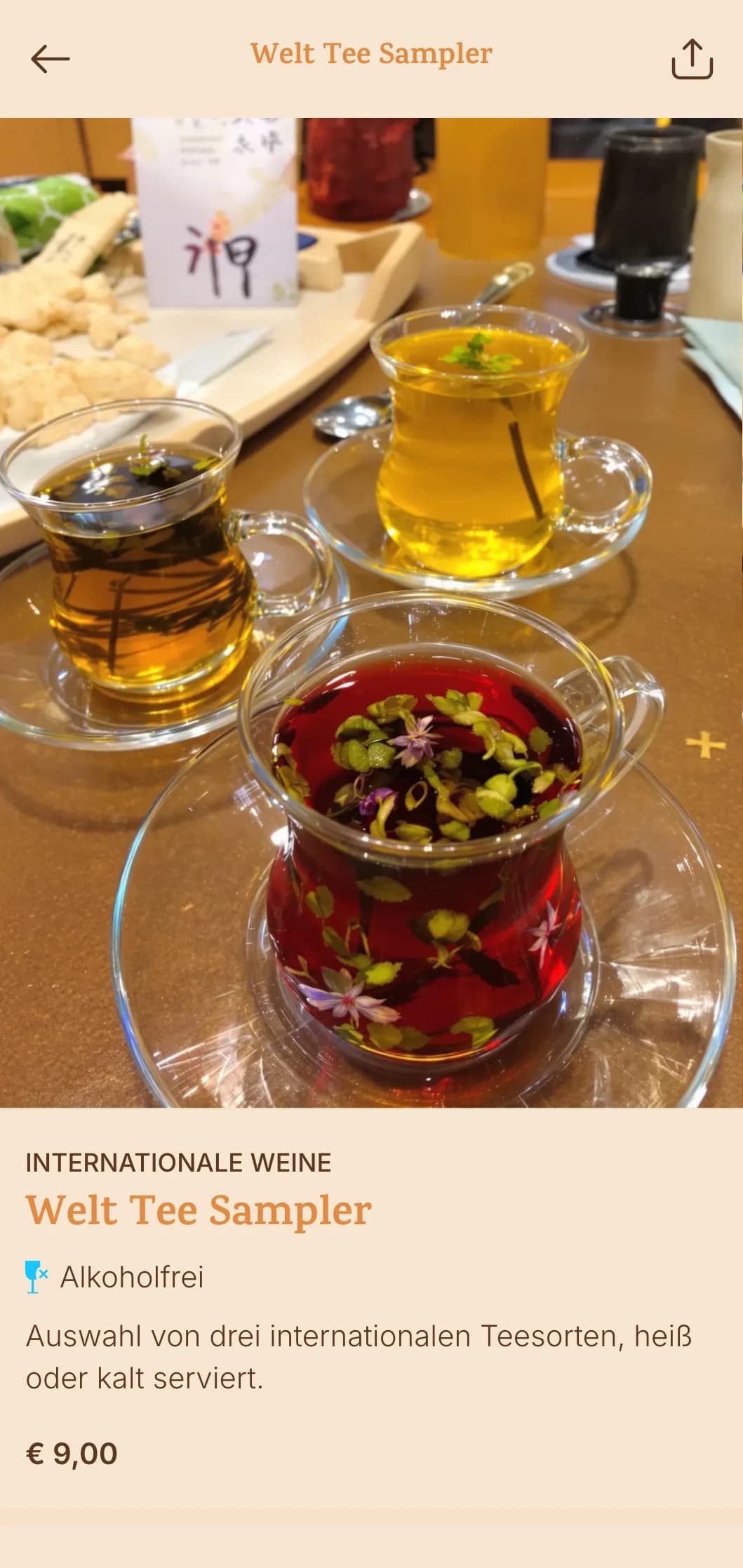 Warmes orange-rotes Design, inspiriert von exotischen Gewürzen für globale Cocktail-Locations.