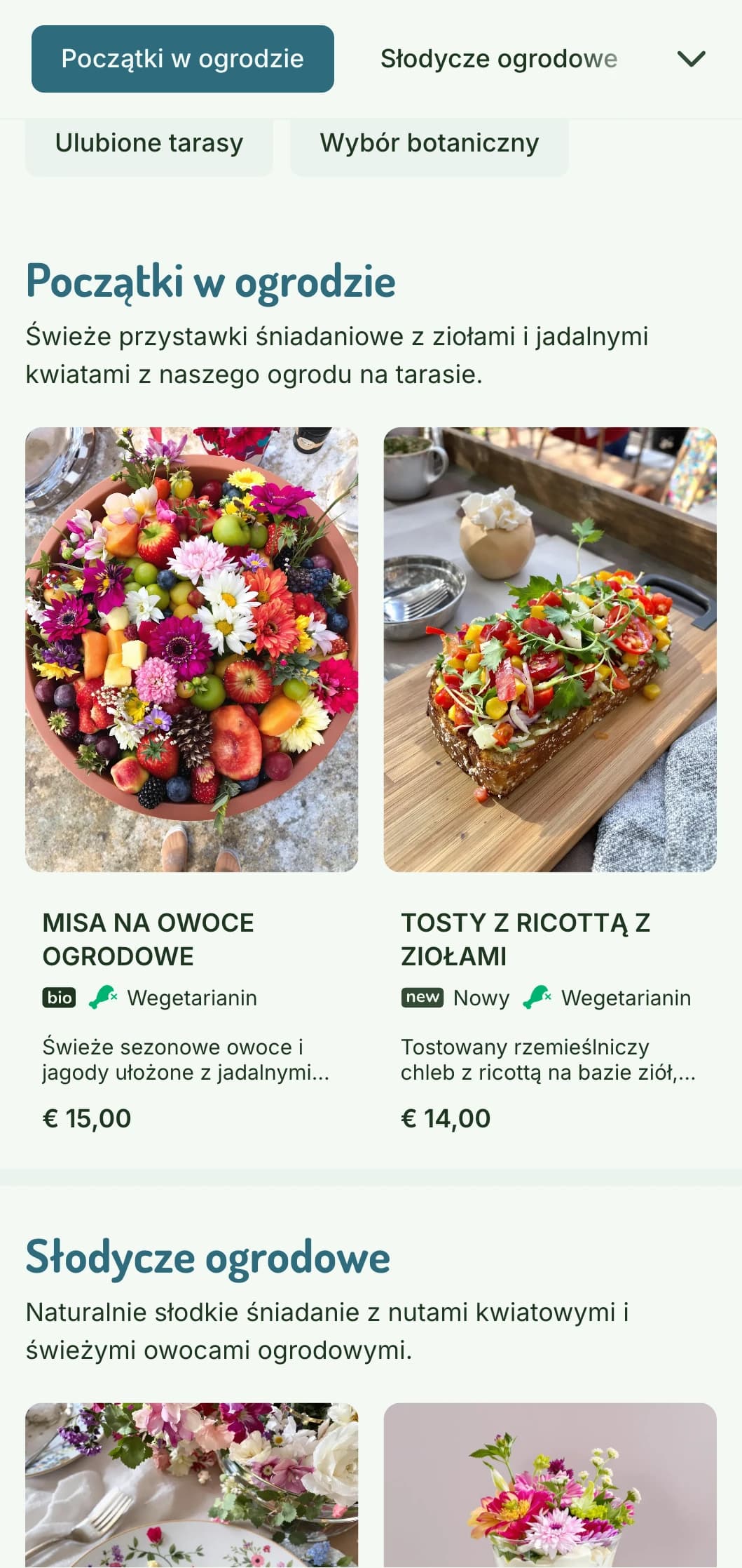 Świeże, żywe dania śniadaniowe serwowane w inspirowanym ogrodem otoczeniu z wpływami botanicznymi i naturalnymi elementami.