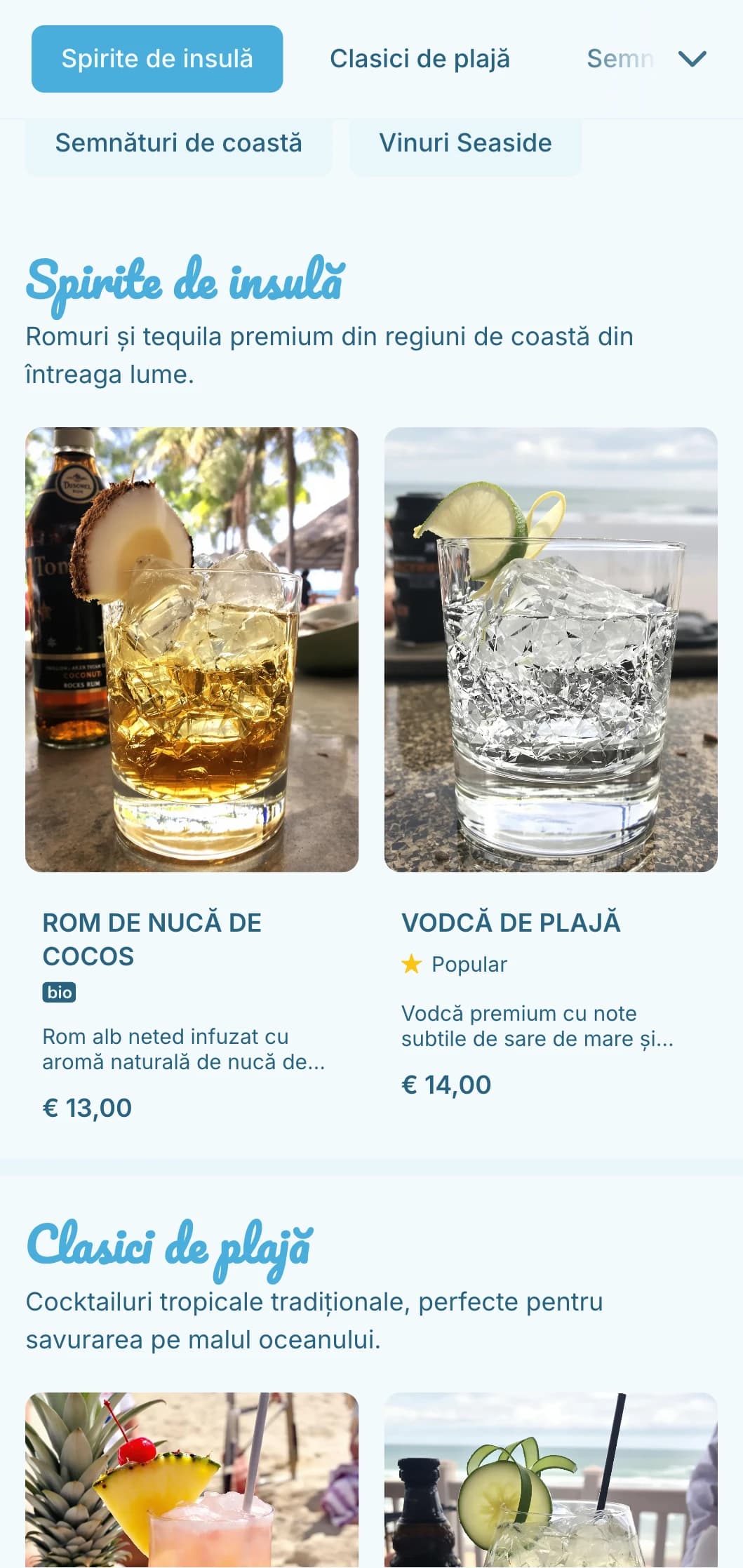 Design albastru răcoritor cu elemente de coastă pentru barurile de pe plajă.