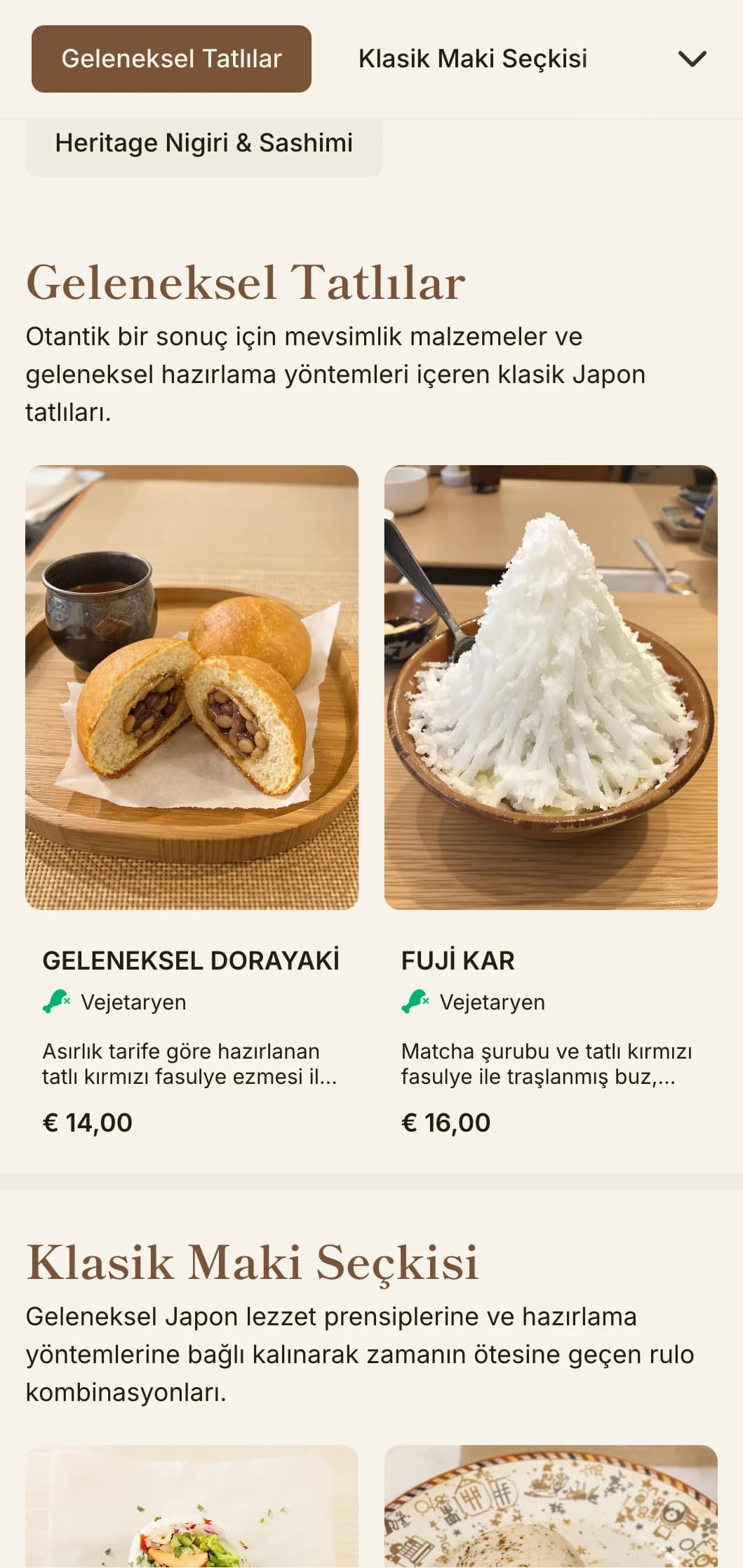 Fuji Dağı'ndan ilham alan klasik Japon suşi menüsü, otantik bir yemek için geleneksel öğeler ve sıcak kahverengi vurgular içeriyor.