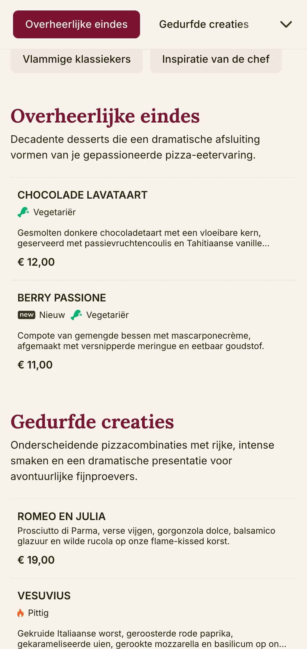 Gedurfd en gepassioneerd pizzakaartontwerp met rijke kleuren en theatrale elementen voor pizzeria's met onderscheidend vermogen.