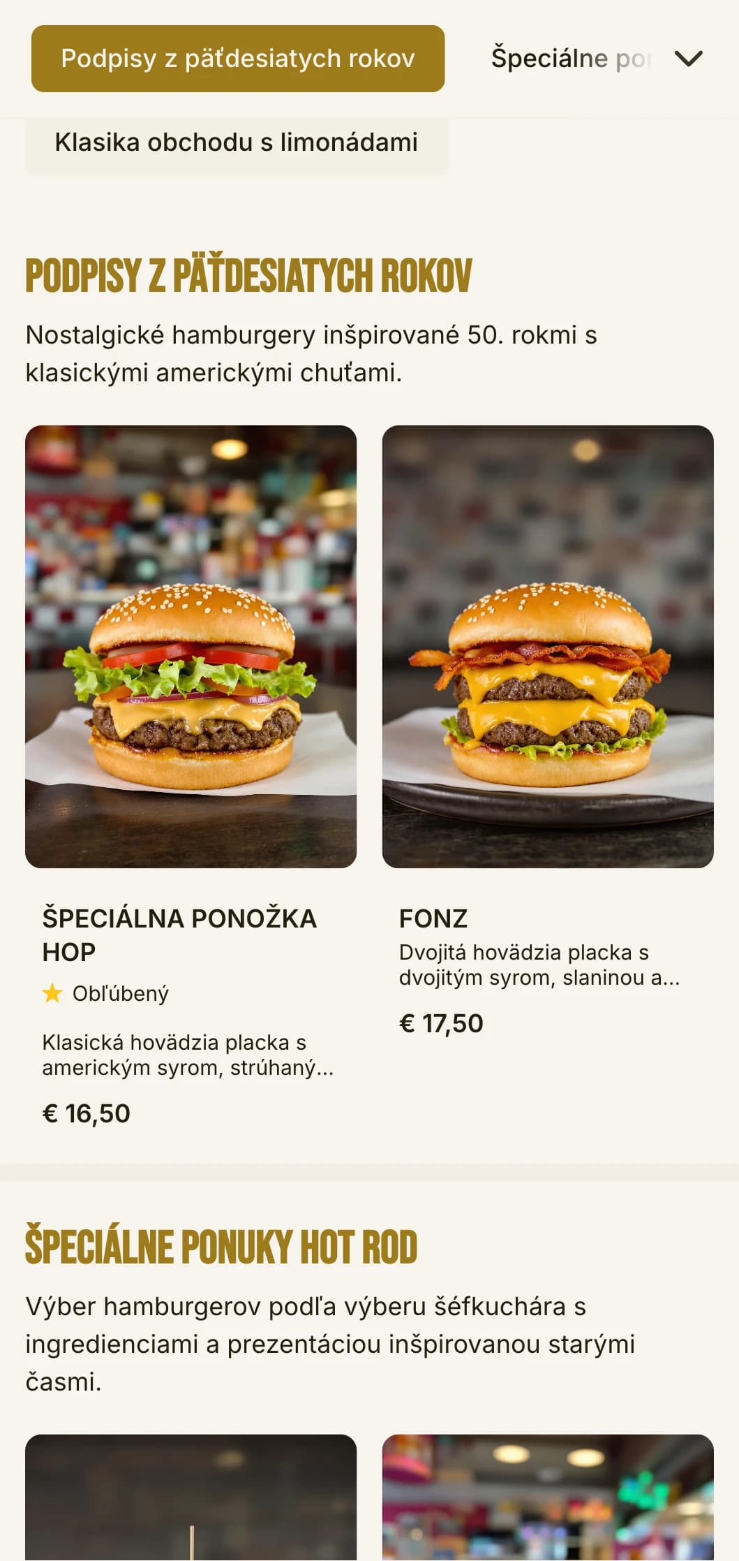 Obchod s hamburgermi inšpirovaný 50. rokmi so šachovnicovými vzormi a nostalgickými prvkami obchodu s limonádami.