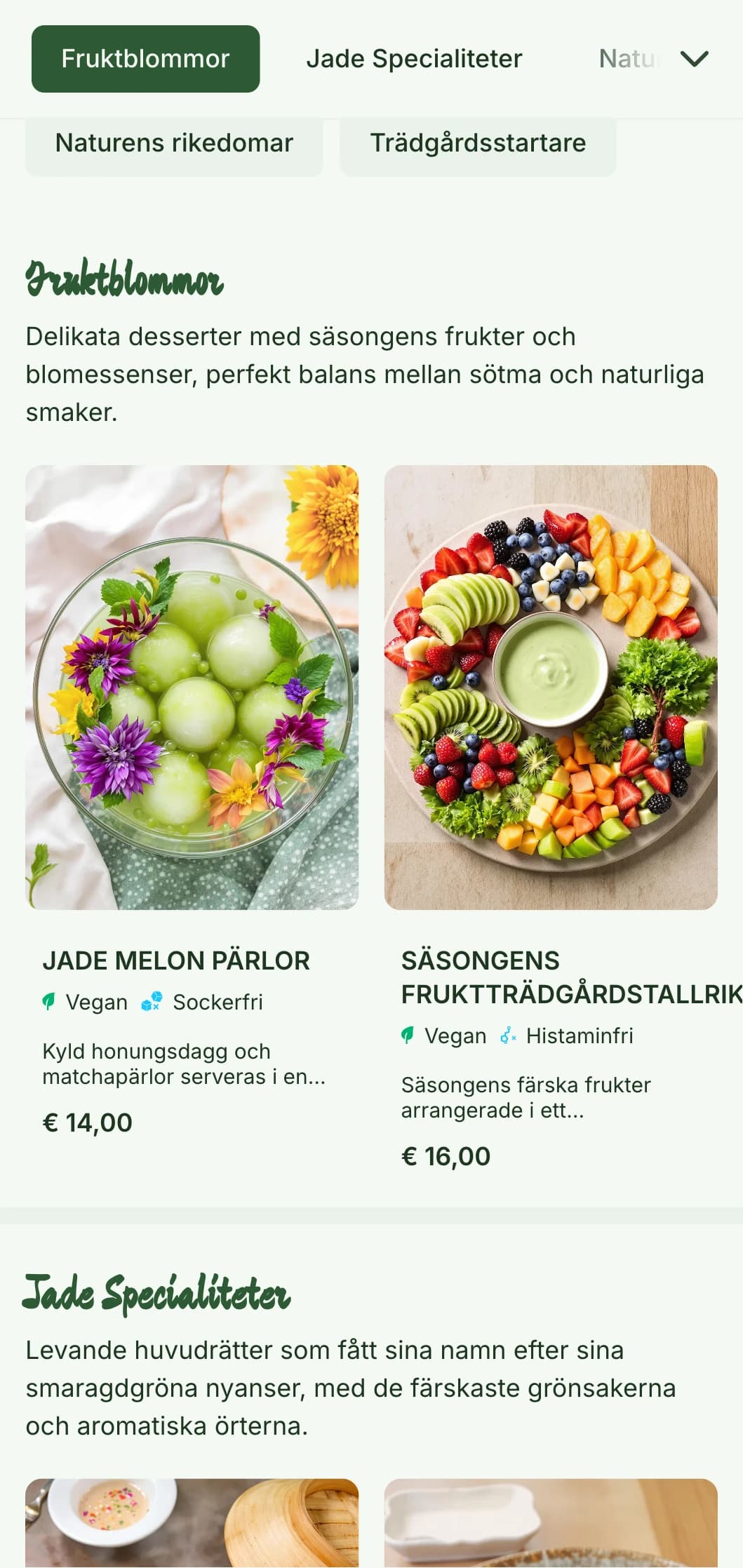 Fräsch och livfull kinesisk menydesign inspirerad av trädgårdsestetik, med jade-accenter och botaniska element som passar perfekt för det kinesiska köket från jord till bord.