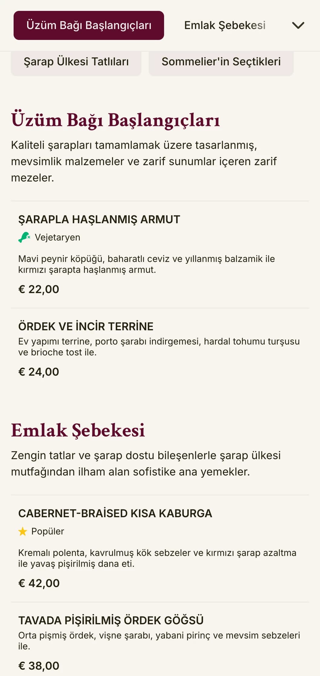Kapsamlı şarap programlarına sahip işletmeler için tasarlanmış, şaraptan ilham alan renklere ve zarif tipografiye sahip sofistike bir akşam yemeği menüsü.
