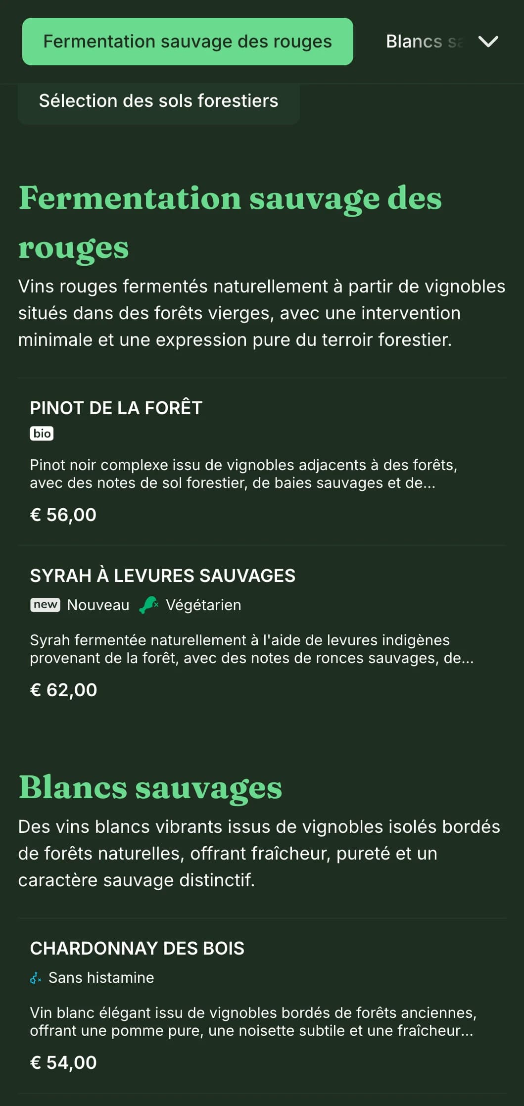Modèle de carte des vins sombre inspiré par la nature, avec des accents verts vibrants sur fond de forêt, parfait pour les restaurants en forêt et les bars à vin rustiques.