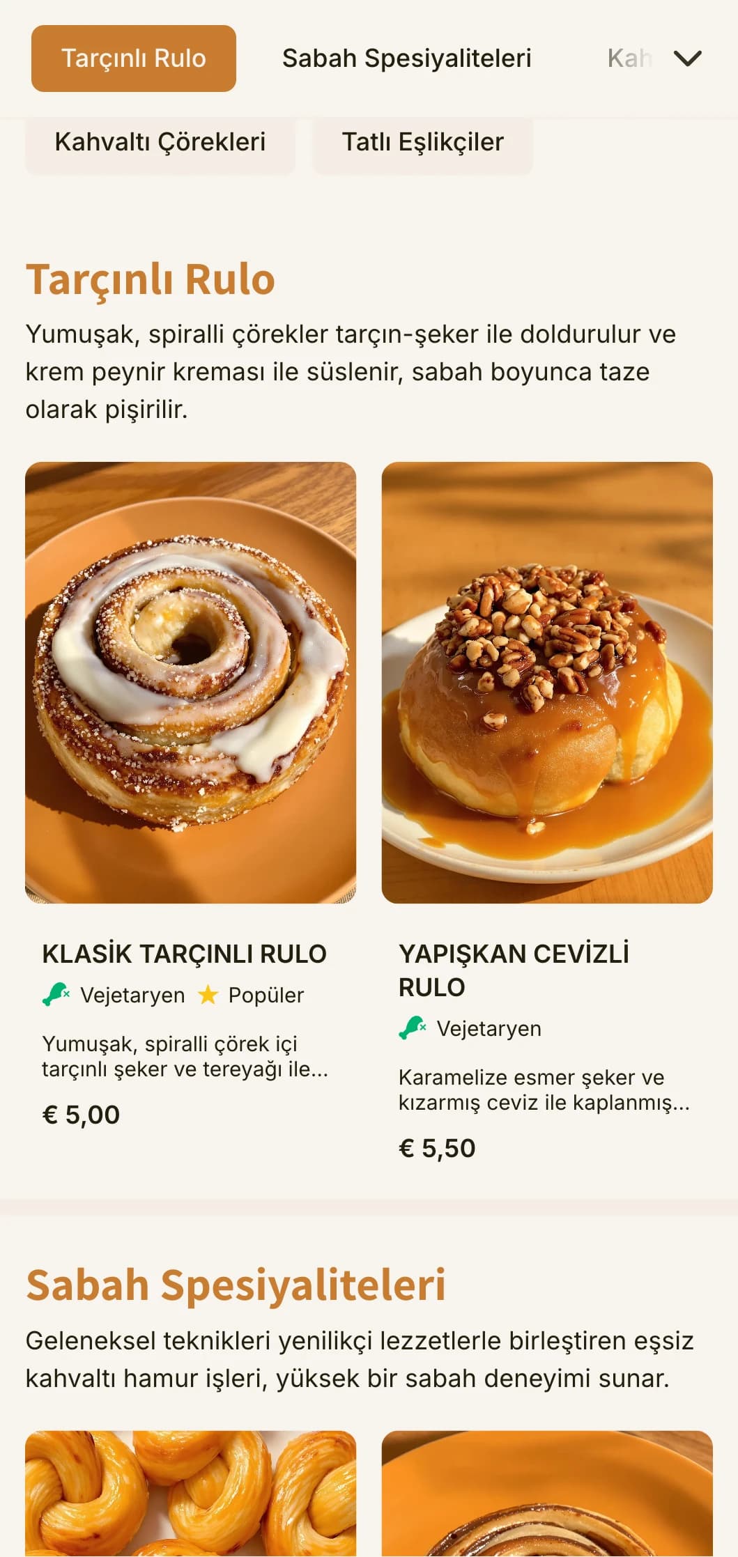 Turuncu-kahverengi tonları ve samimi tipografisiyle sıcak, davetkar bir fırın menüsü tasarımı, tarçınlı rulo dükkanları ve sabah pastacılığı uzmanları için mükemmel.