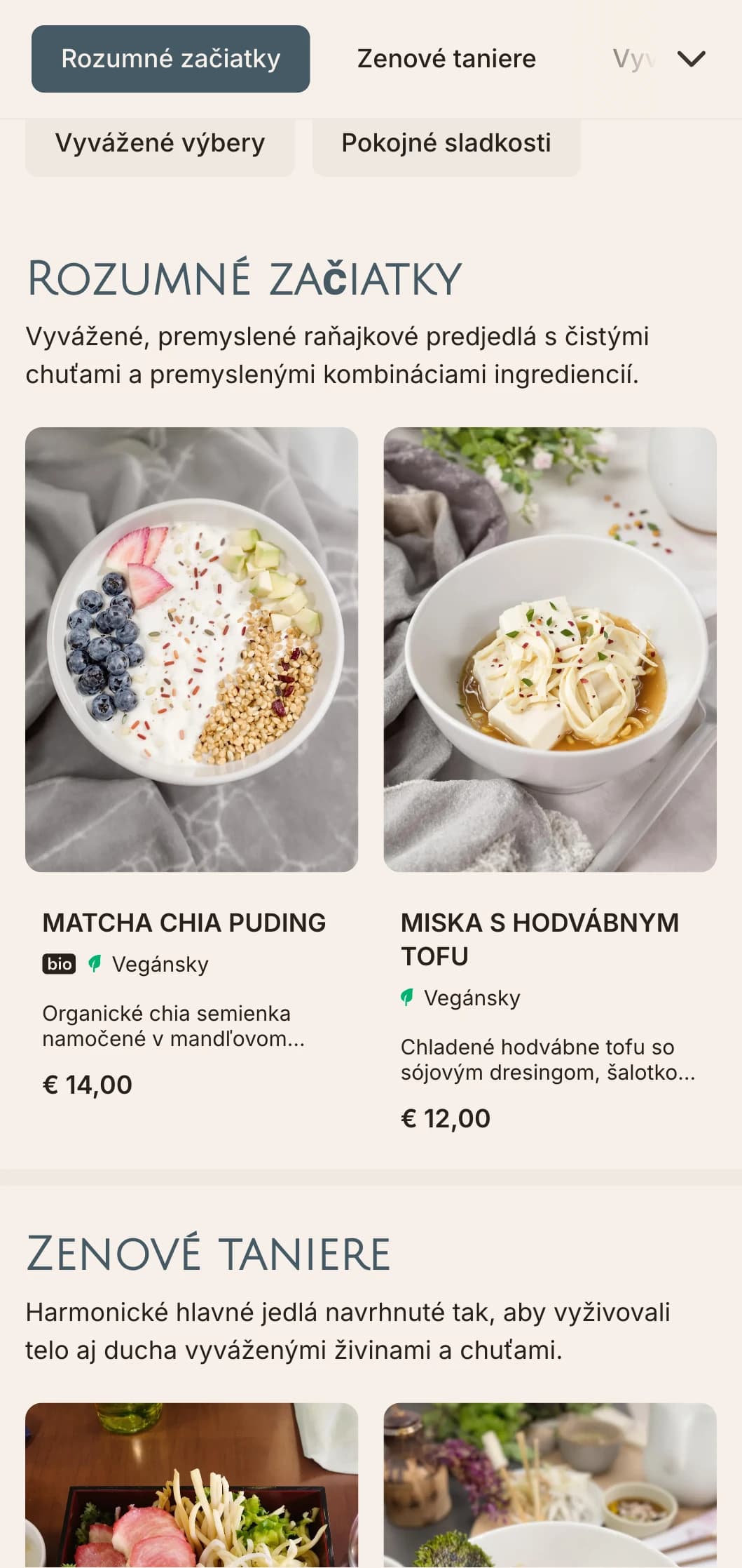 Pokojná, vyvážená šablóna brunchov s ázijskými vplyvmi, vhodná pre wellness kaviarne ponúkajúce matcha a vedomé stolovanie.