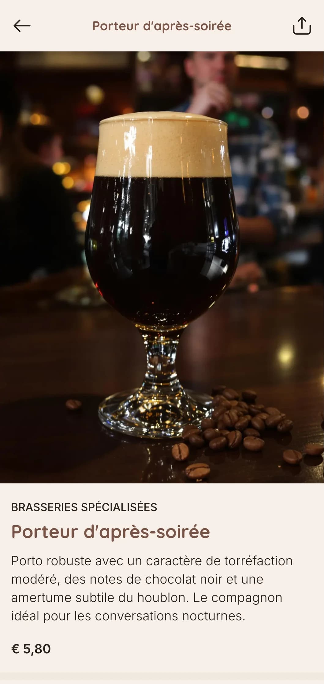 Modèle décontracté et accueillant pour les bars et les pubs décontractés, avec des tons ambrés et chauds rappelant les styles de bières les plus populaires.