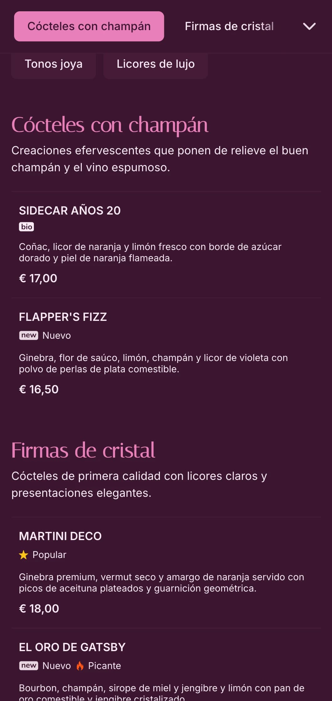 Sofisticado diseño inspirado en el rosa y el cristal para destinos de cócteles de lujo.