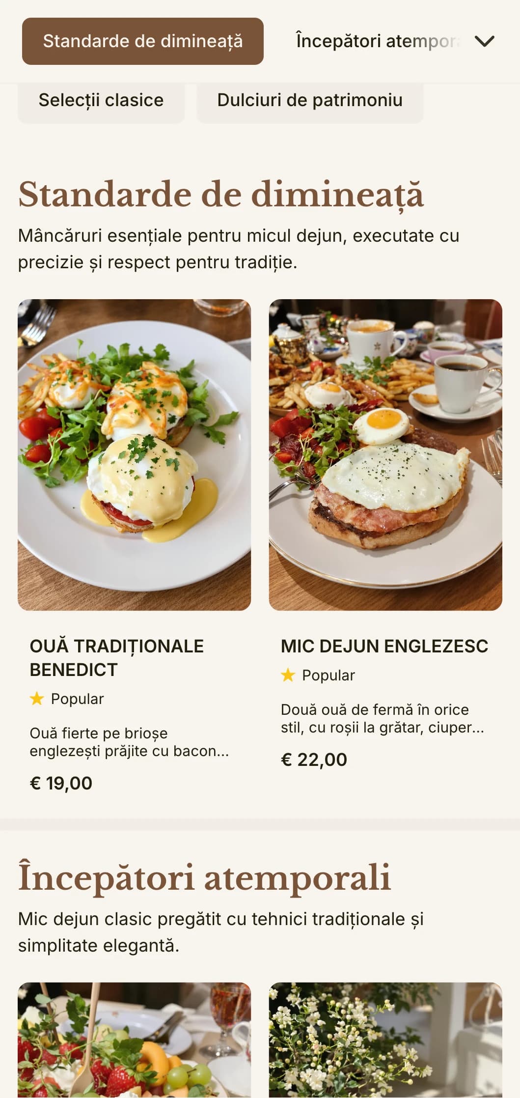 Micul dejun atemporal pregătit cu precizie și grijă, prezentat într-o manieră elegantă, tradițională.