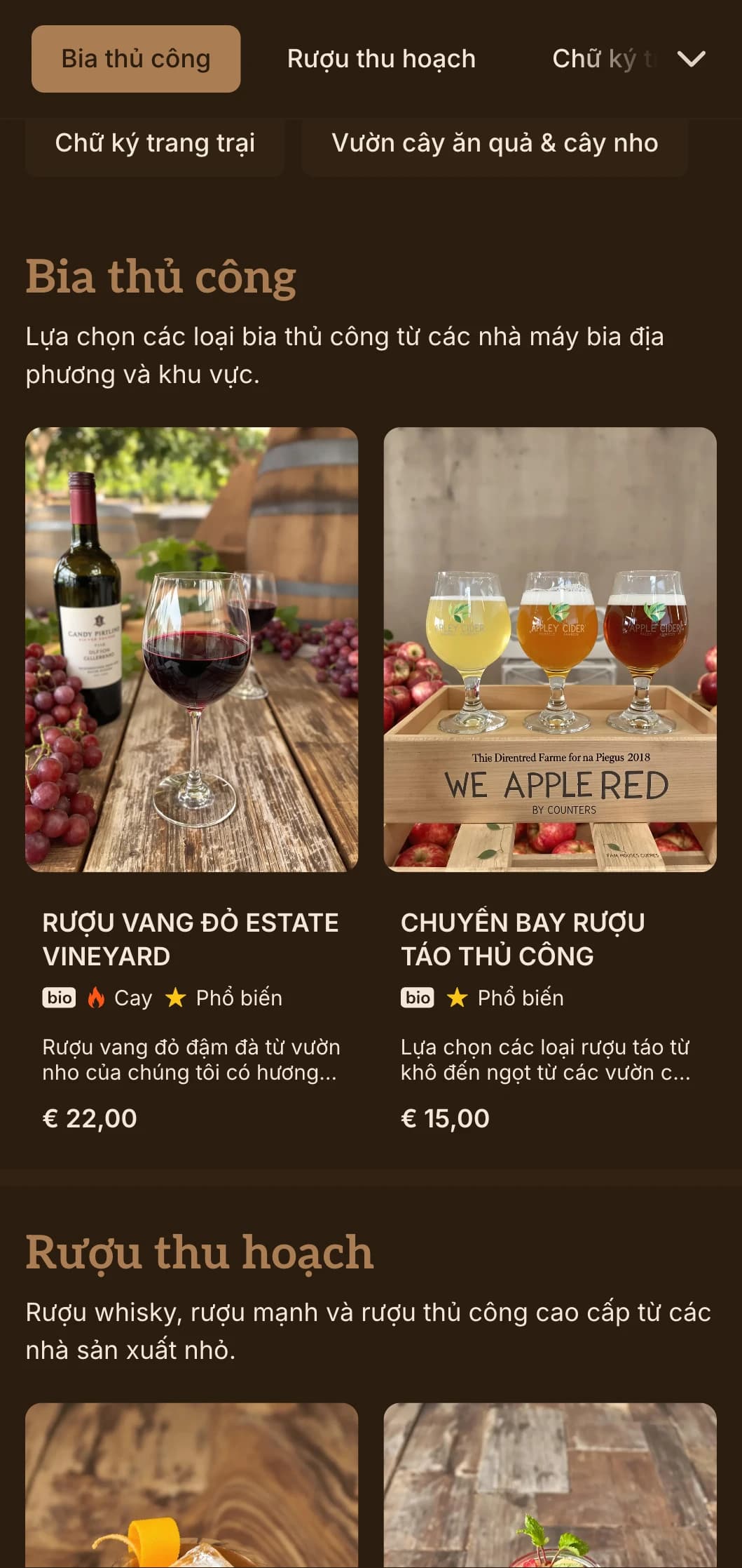 Kết cấu gỗ mộc mạc với các thành phần thủ công mang đến trải nghiệm pha chế cocktail từ nông trại đến ly rượu.