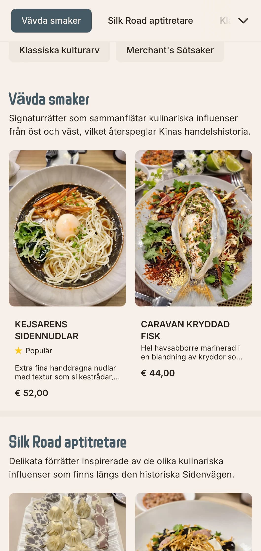 Elegant kinesisk menydesign inspirerad av silkestraditioner, med raffinerade texturer för exklusiva matupplevelser.