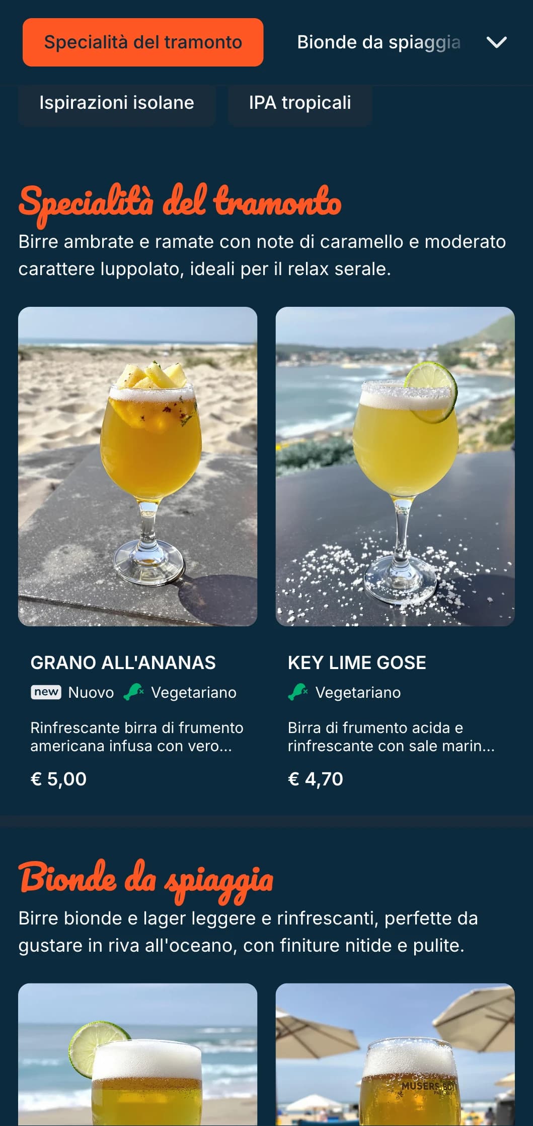 Design leggero e rinfrescante per bar sull'oceano e birrerie costiere, caratterizzato da tonalità blu e da un'estetica ventilata.