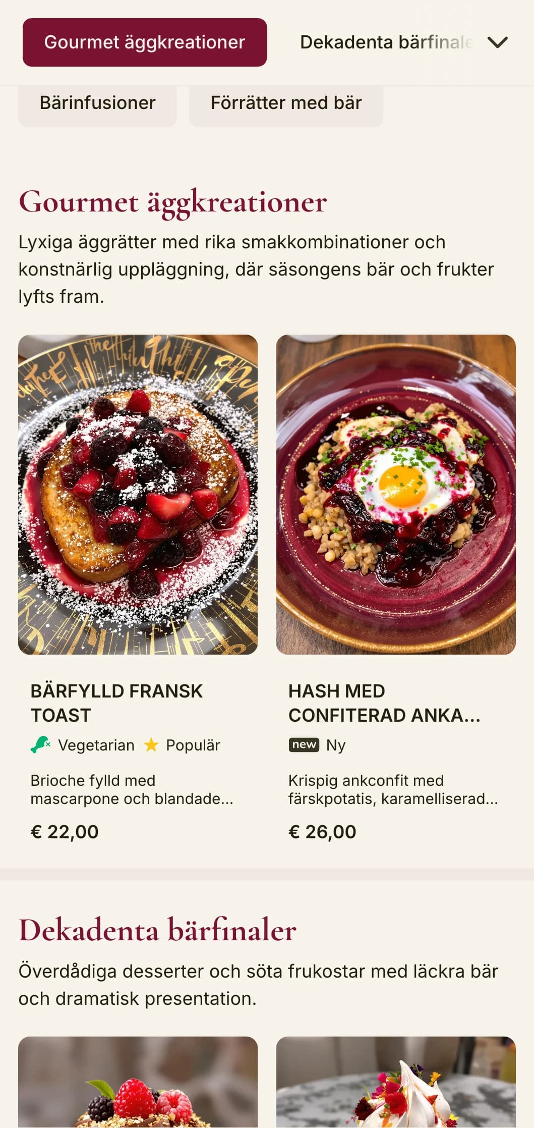 Vibrerande brunchmall med rika bärtoner och elegant typografi, utformad för kaféer med rätter som kännetecknas av frukt.